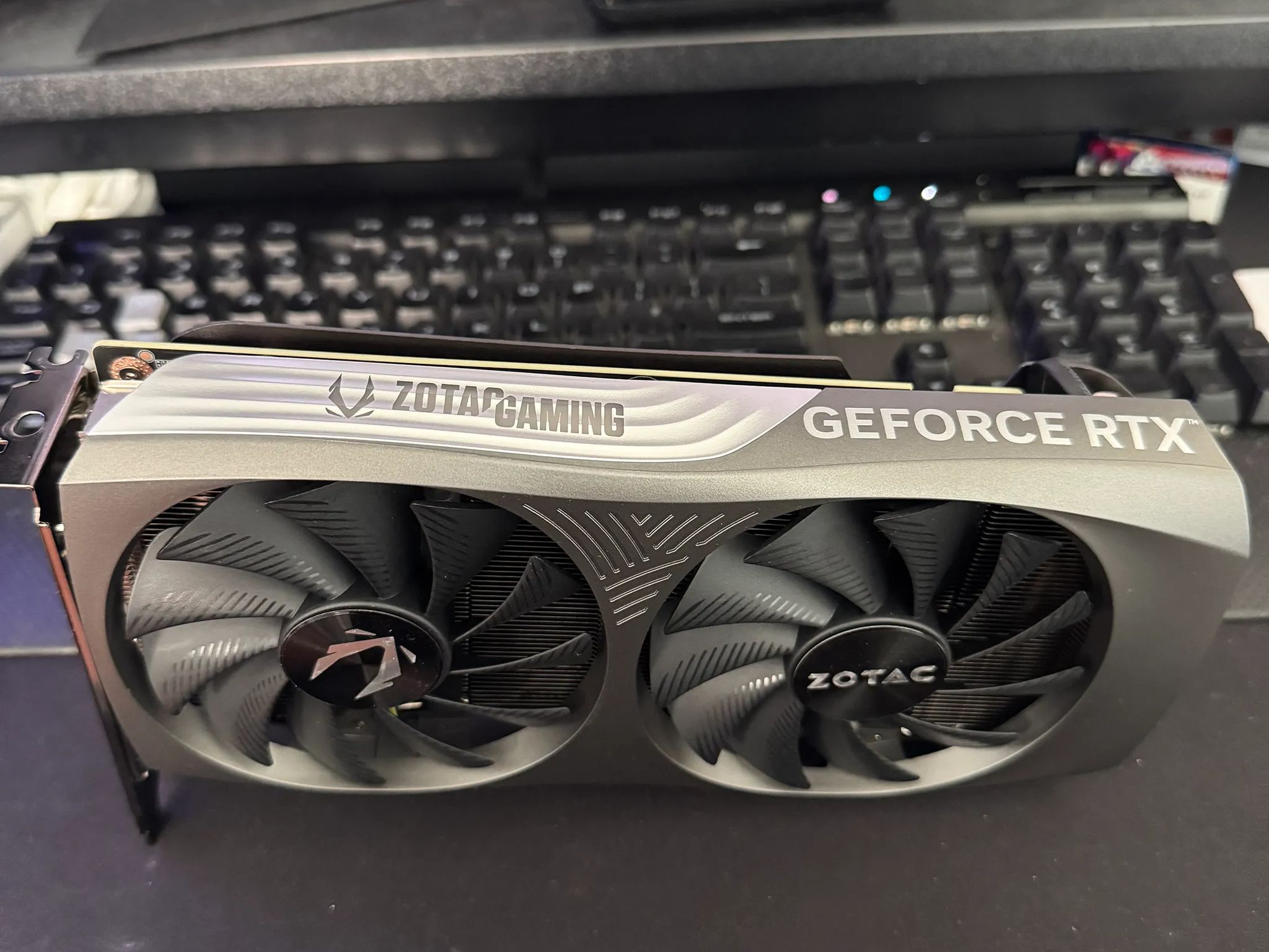 ZOTAC Gaming GeForce RTX 4070 Twin Edge OC DLSS 3 12GB GDDR6