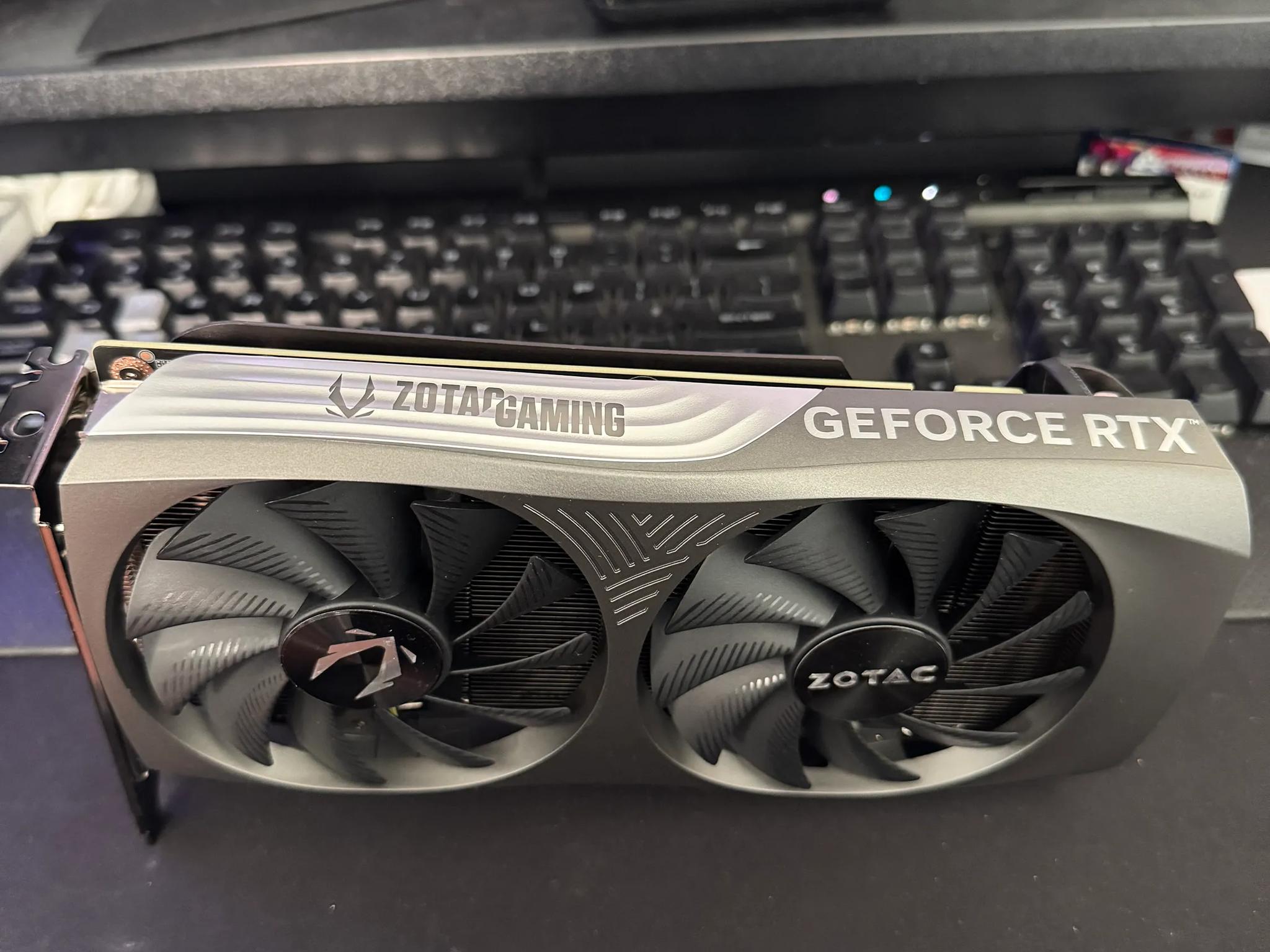 ZOTAC Gaming GeForce RTX 4070 Twin Edge OC DLSS 3 12GB GDDR6