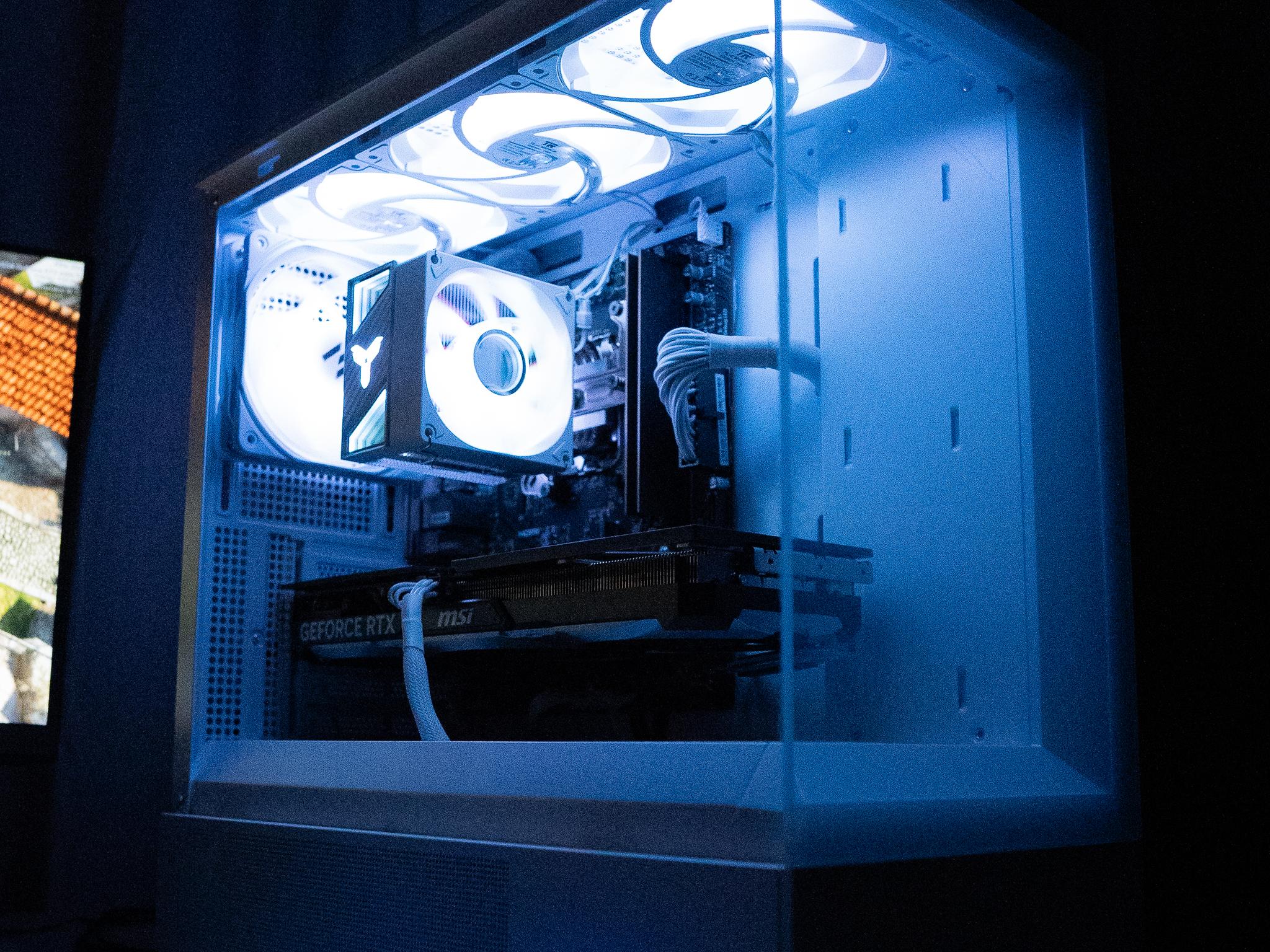 🌨🌨 | MSI RTX 4060Ti | RYZEN 5 7500F | 32GB DDR5 RAM | 1TB | Arctic Snow