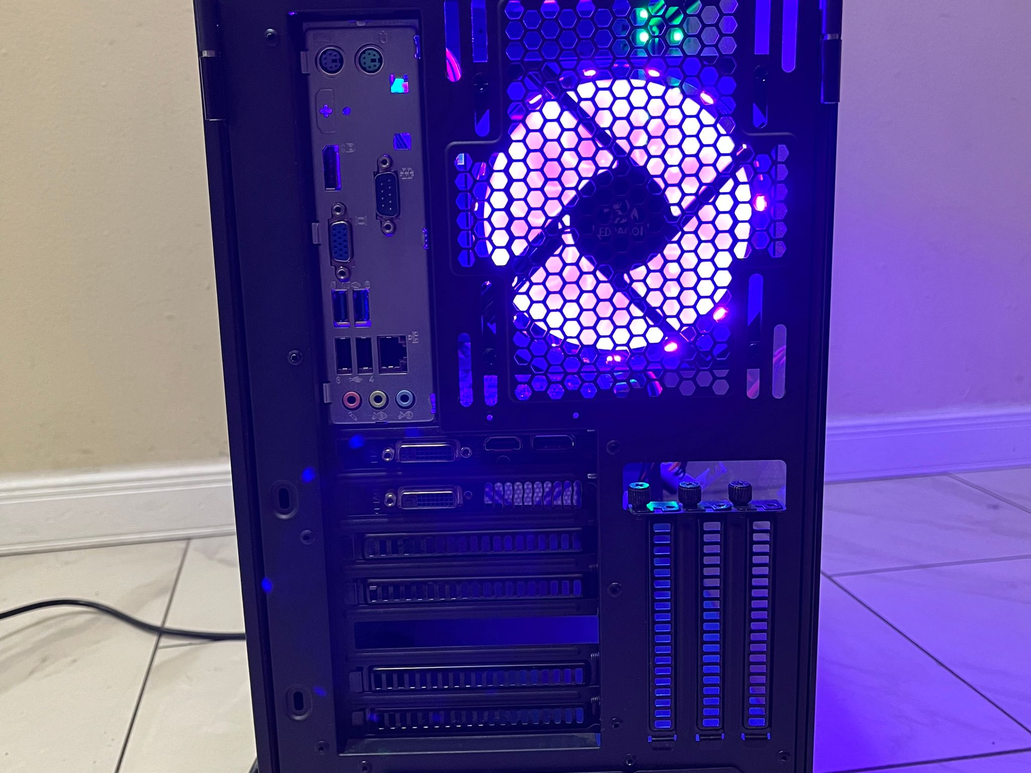 🟢🔥 Budget Gaming PC - Intel i5-4570, GTX 970, 1.2 TB Storage, 12 GB RAM w/ RGB Case & Remote 🟢🖥️