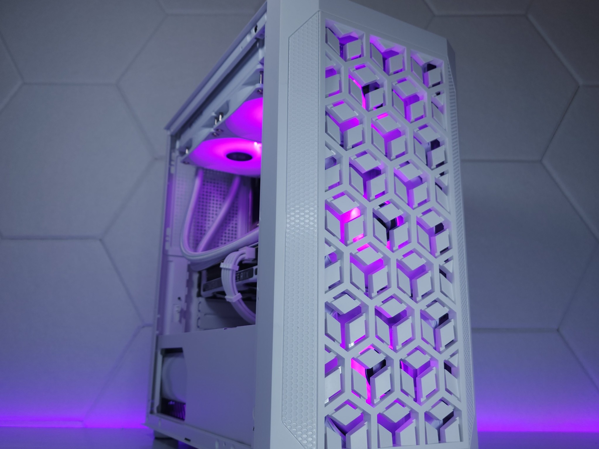 💜🤍RTX 3060Ti // Core i5 12400 // 16GB 3200MHz // 1TB NVMe Gen 3