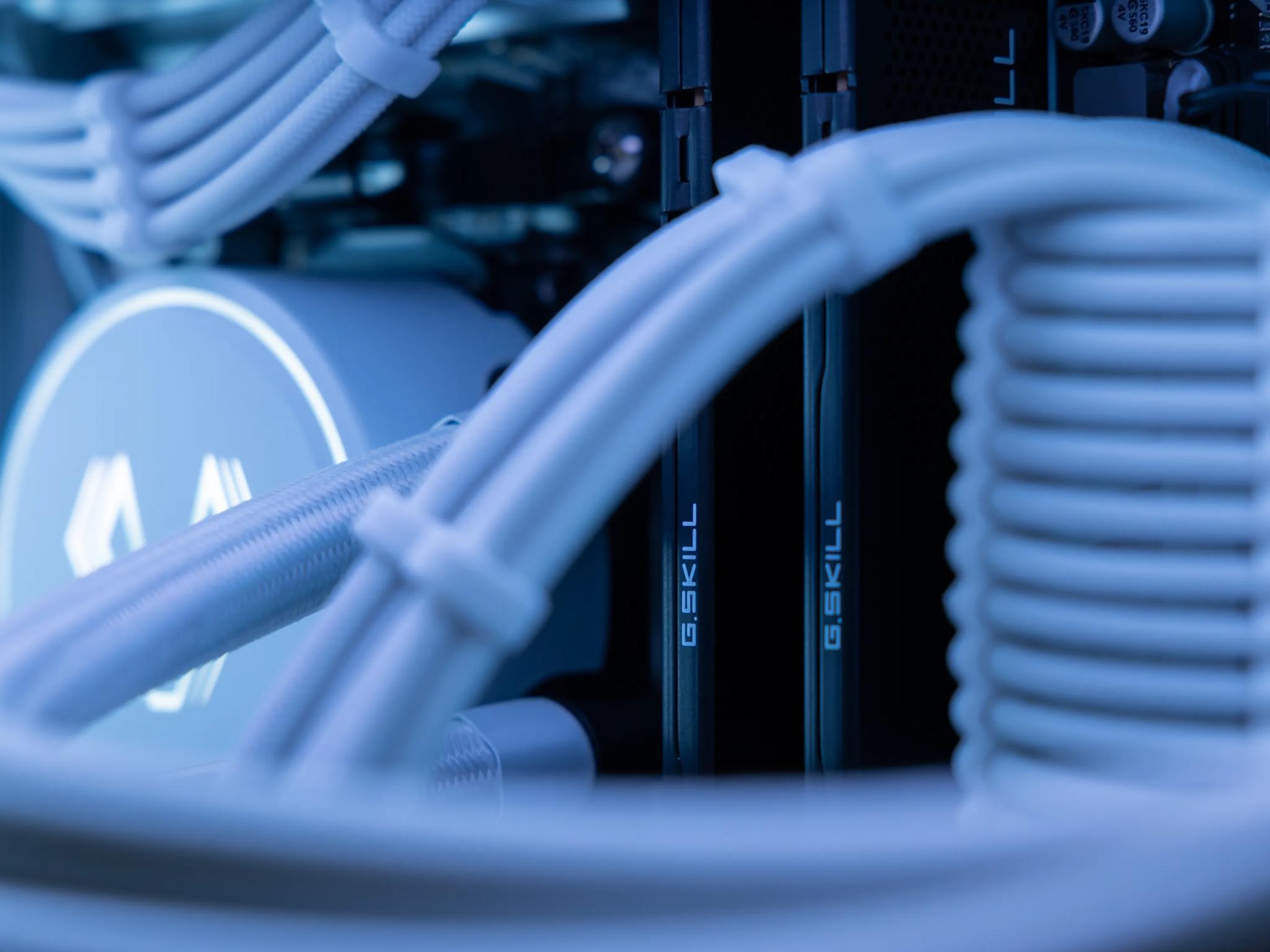 🗻 Avalanche 🗻 RX 9070XT / AMD R7 7700X / 1TB NVME / 32GB DDR5 RAM / 360 AIO / Windows 11 Pro