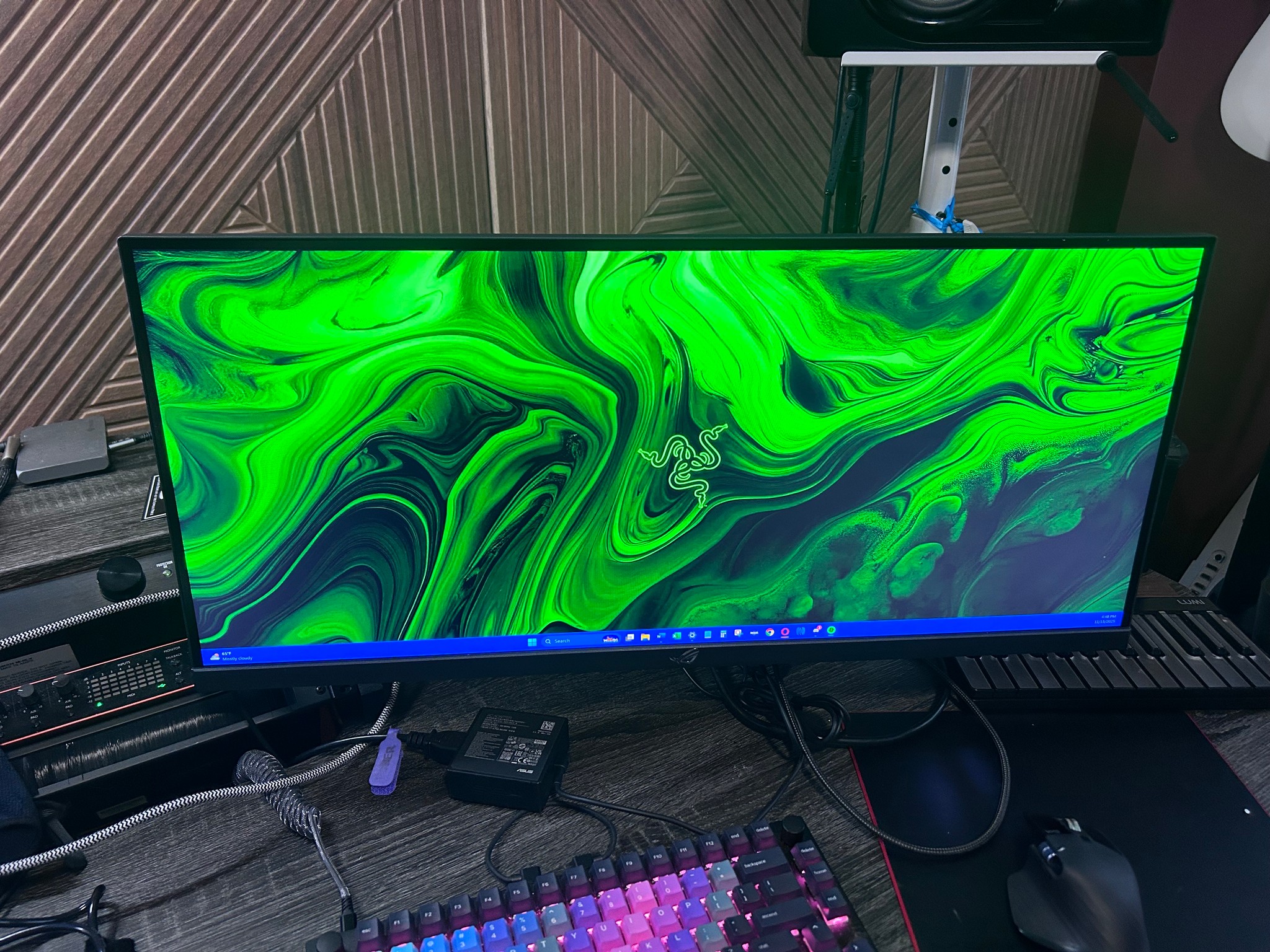 Asus ROG Strix 30” (220hz) (2560x1080) 1ms Gaming Monitor (XG309CM)
