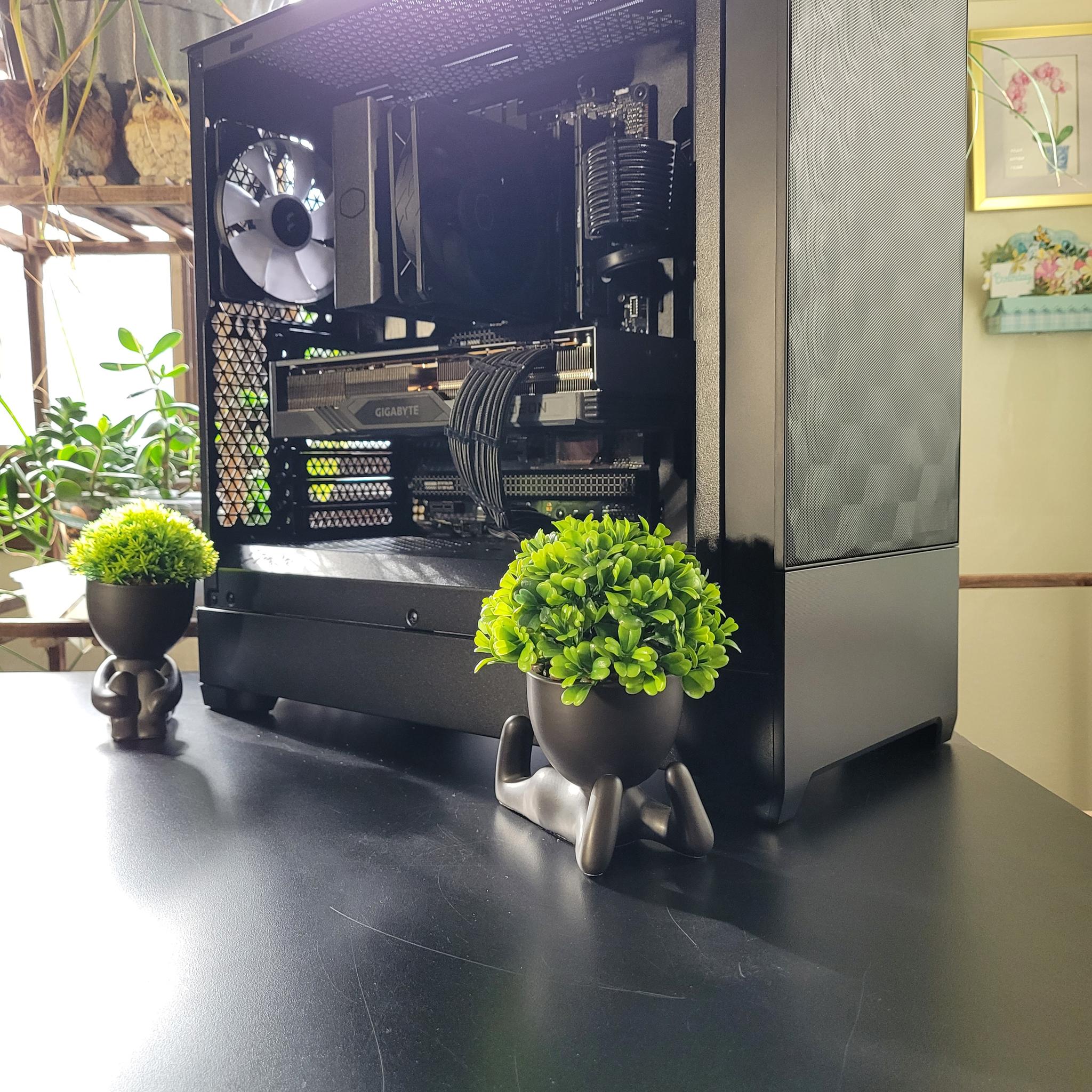 RYZEN 5 7600 | RX 7800XT | 32GB RAM | 2TB STORAGE | WINDOWS 11 ACTIVATED