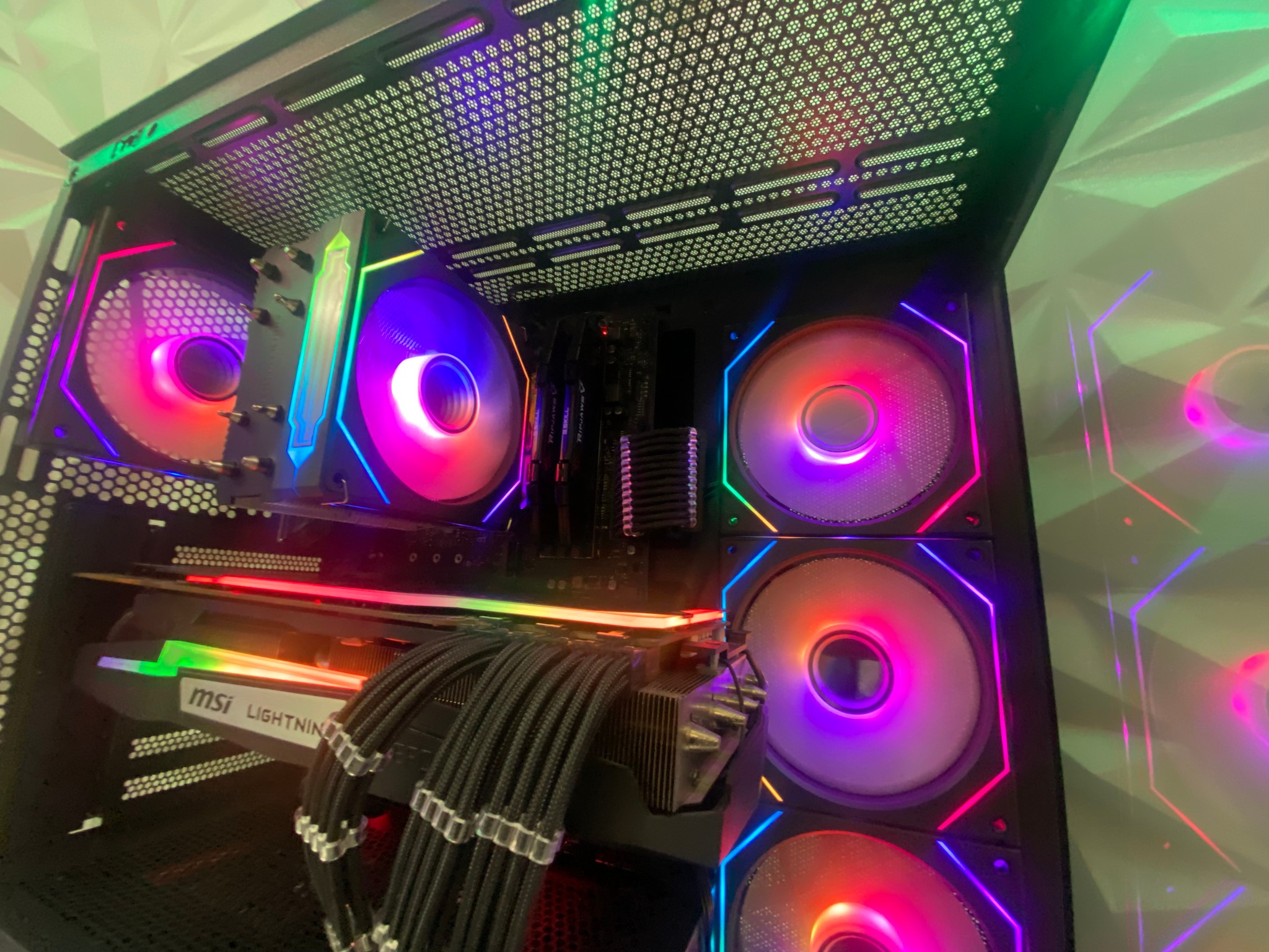 New Year New PC | intel i7 8700K| GTX 1080 Ti 11GB| 16GB DDR4| 500GB Storage | Win11| Free Shipping!