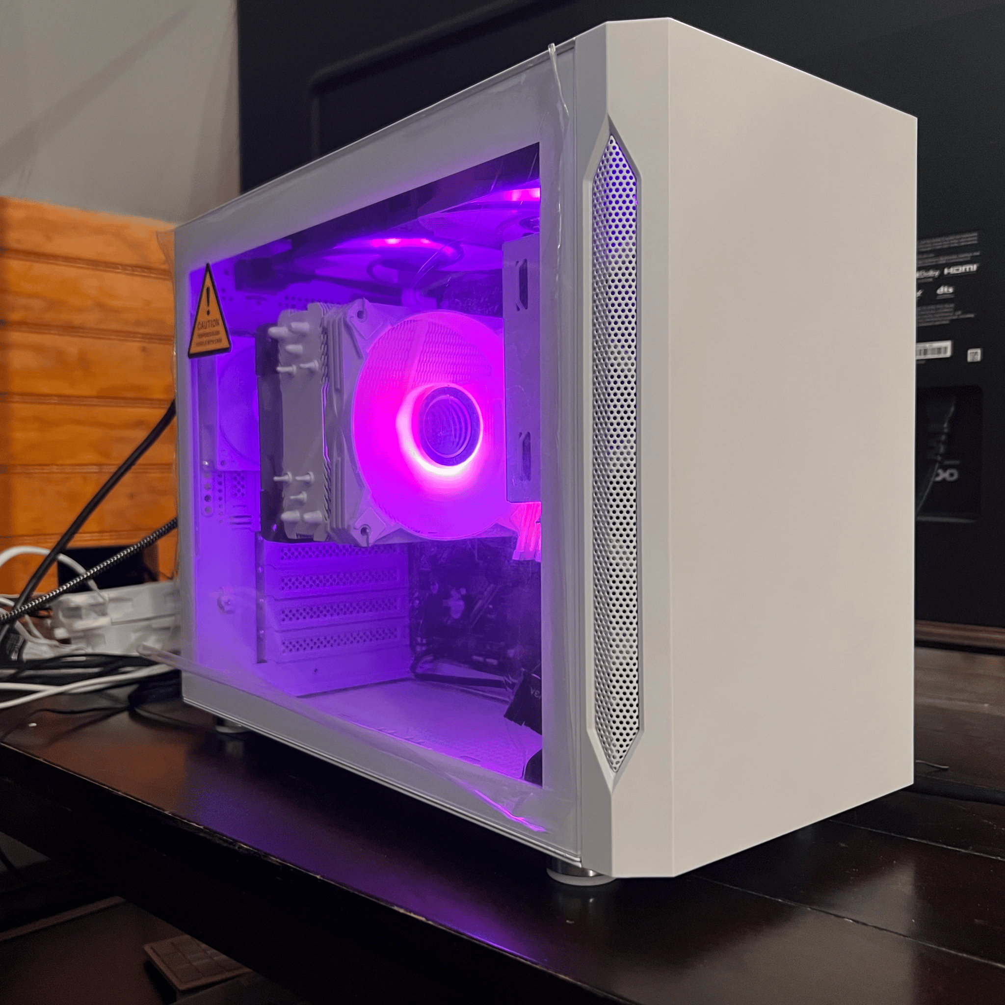 "Shoebox" / Ryzen 5 5600g Igpu gaming pc with free headset