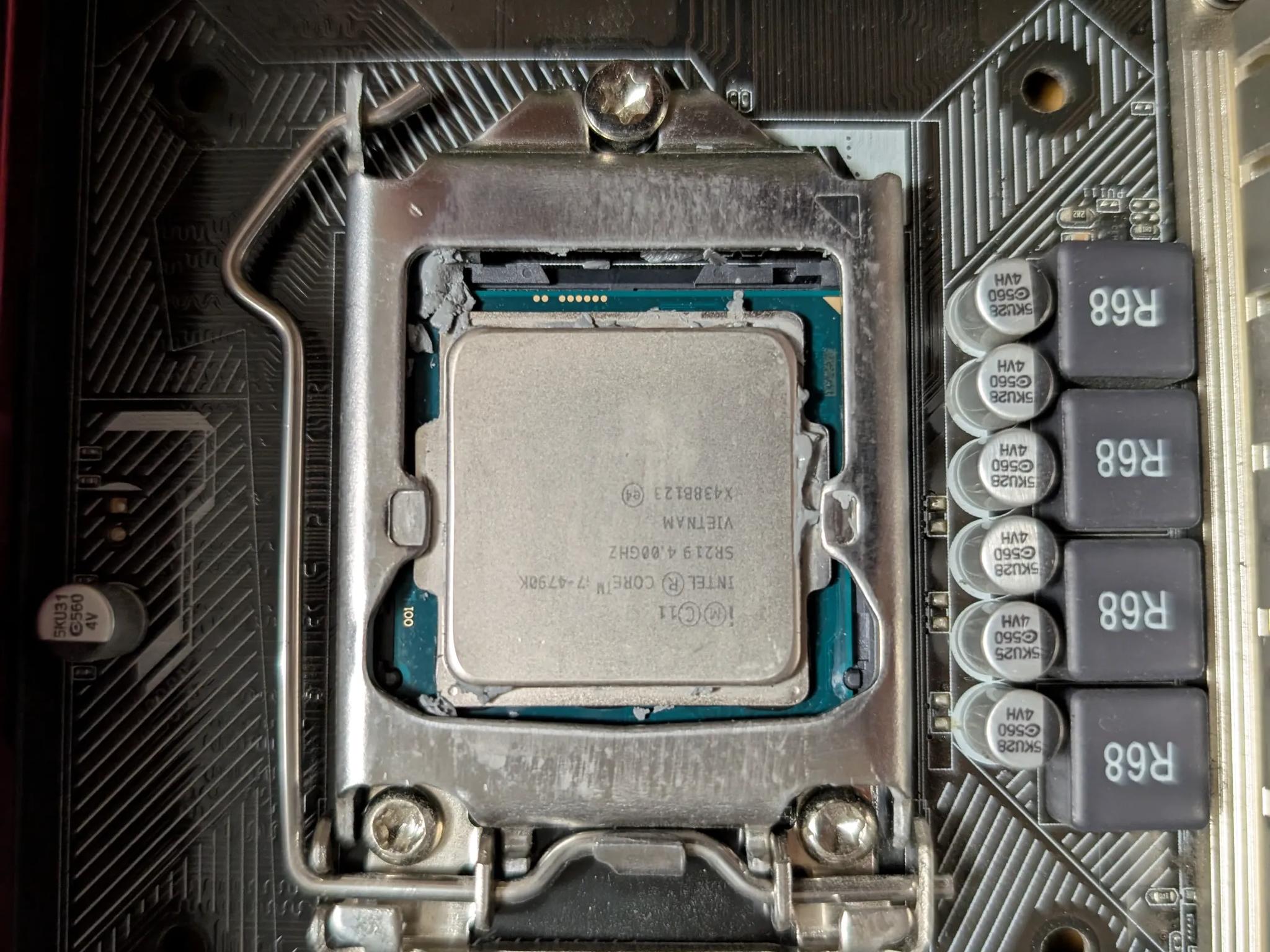 Asus Z97-K + Intel Core i7 4790K + 16gb DDR3 1600mhz