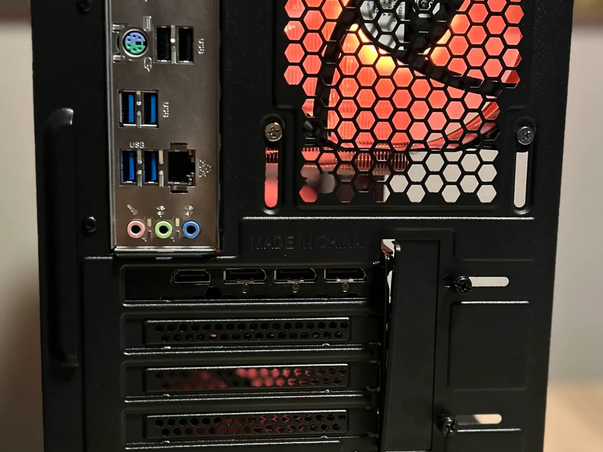 RTX 3060 12GB / Ryzen 5 3600 / 1TB M.2 / 16GB DDR4 / 600W 80+ Gold