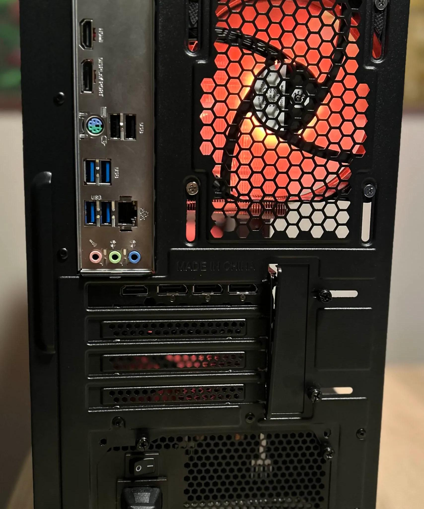 RTX 3060 12GB / Ryzen 5 3600 / 1TB M.2 / 16GB DDR4 / 600W 80+ Gold