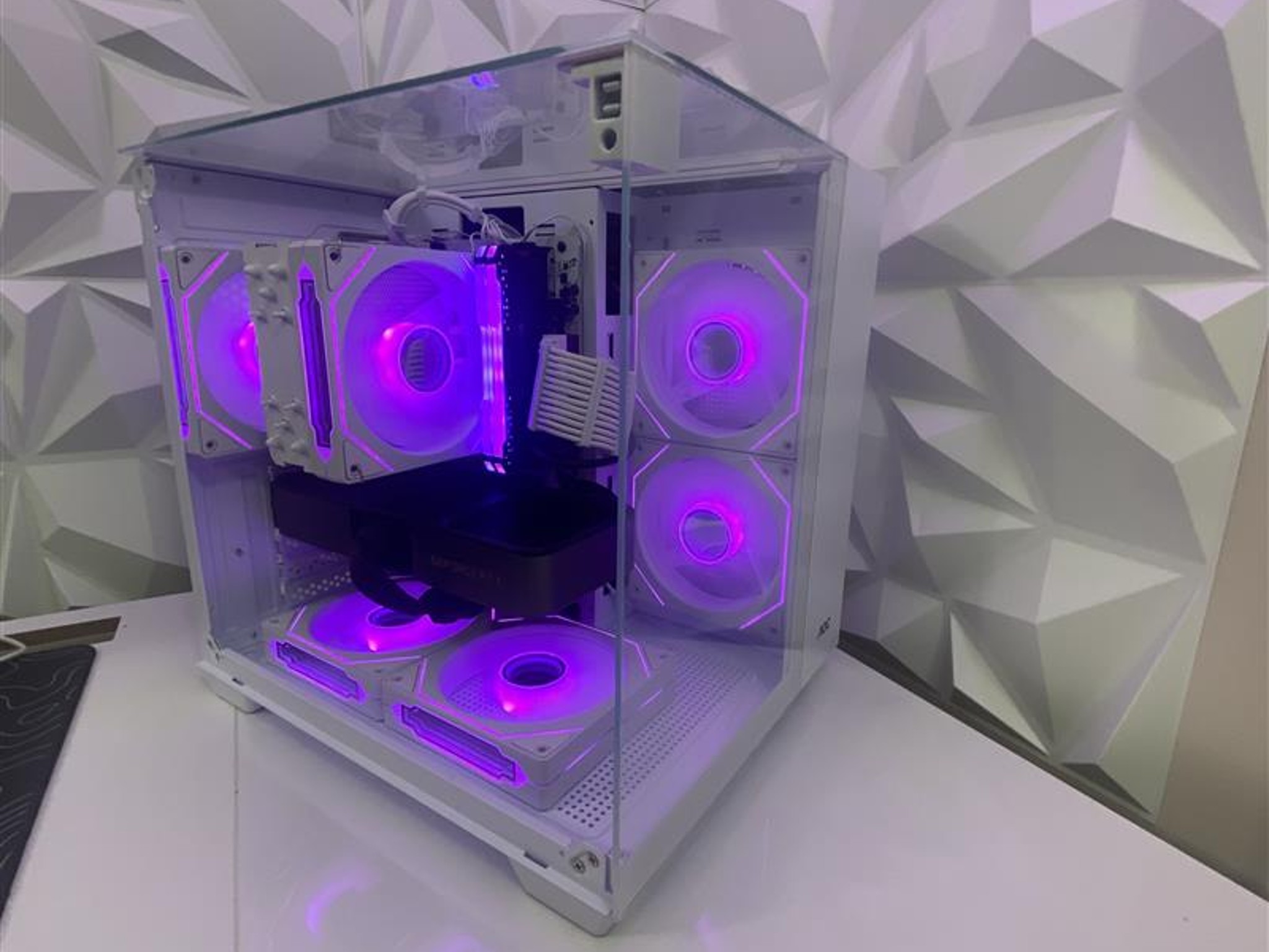 White RGB Gaming PC | Ryzen 7 5800X | RTX 3070 8GB | 32GB RGB RAM | 1TB M.2 SSD | WI-FI