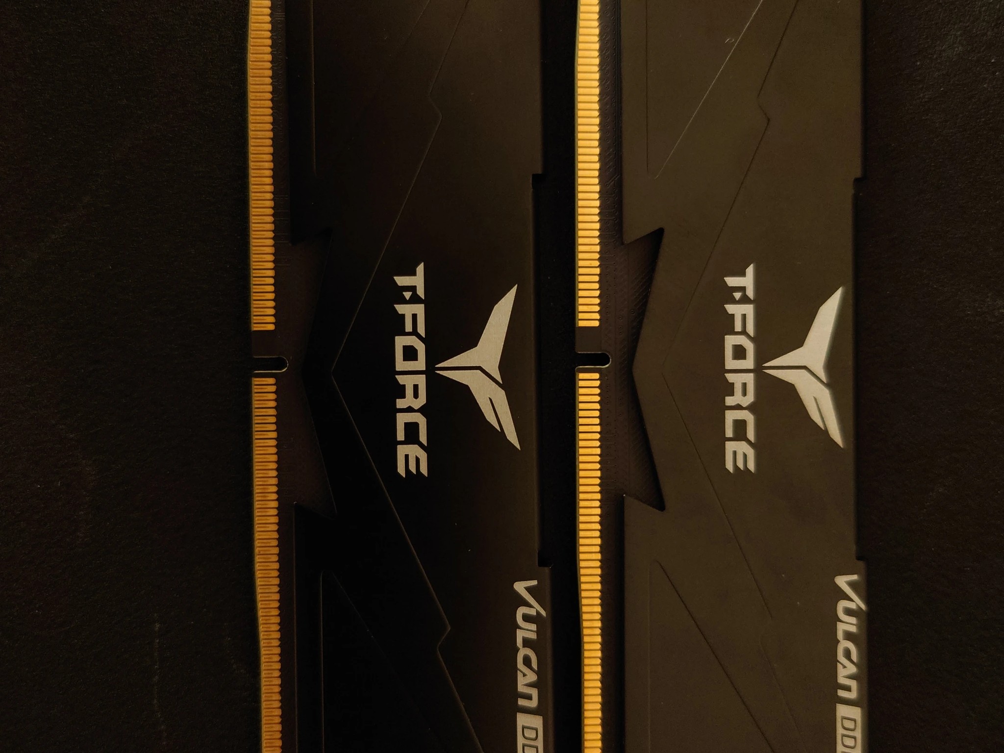 TEAMGROUP T-FORCE VULCAN 16GB (2x8GB) DDR5 RAM 5200MHz (FLBD58G5200HC40CBK)