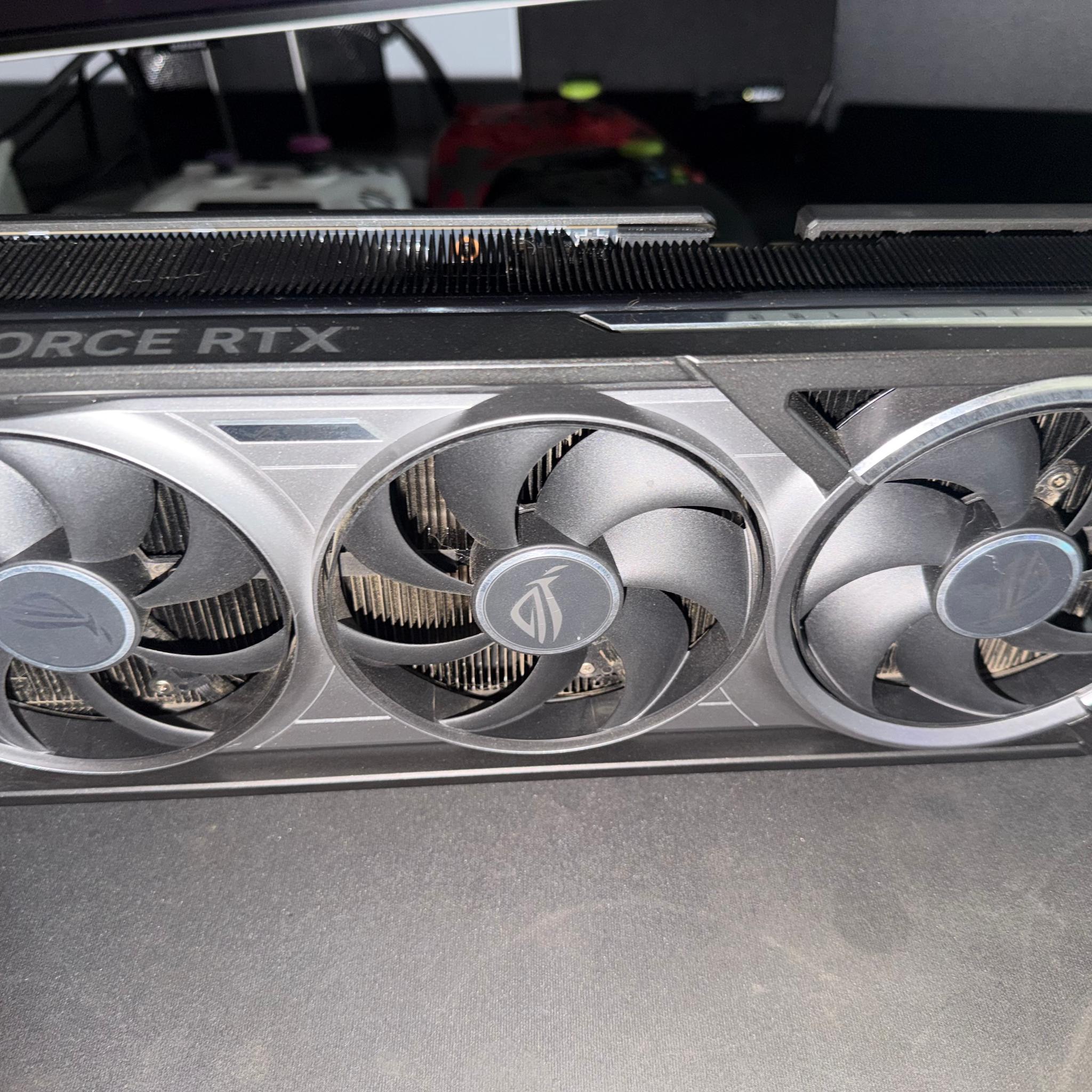ASUS ROG Astral LC GeForce RTX 5090 32GB GDDR7 OC Edition