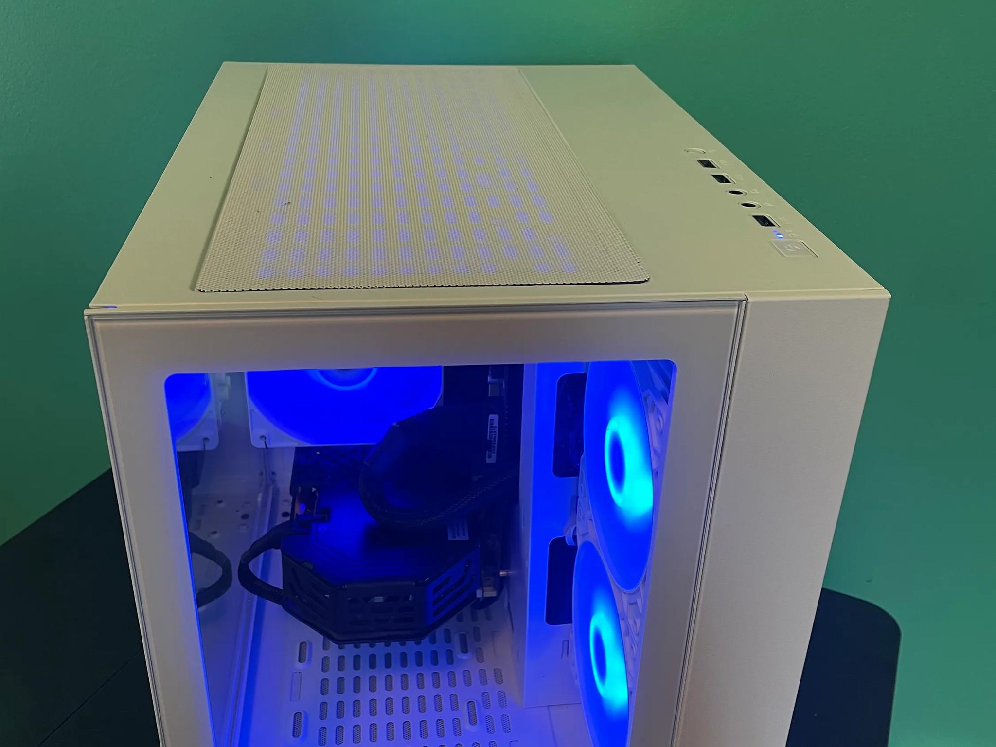GLASS White Gaming PC| Intel i5 / Amd RX580 / 8GB / 600GB Win 10 Pro WiFi