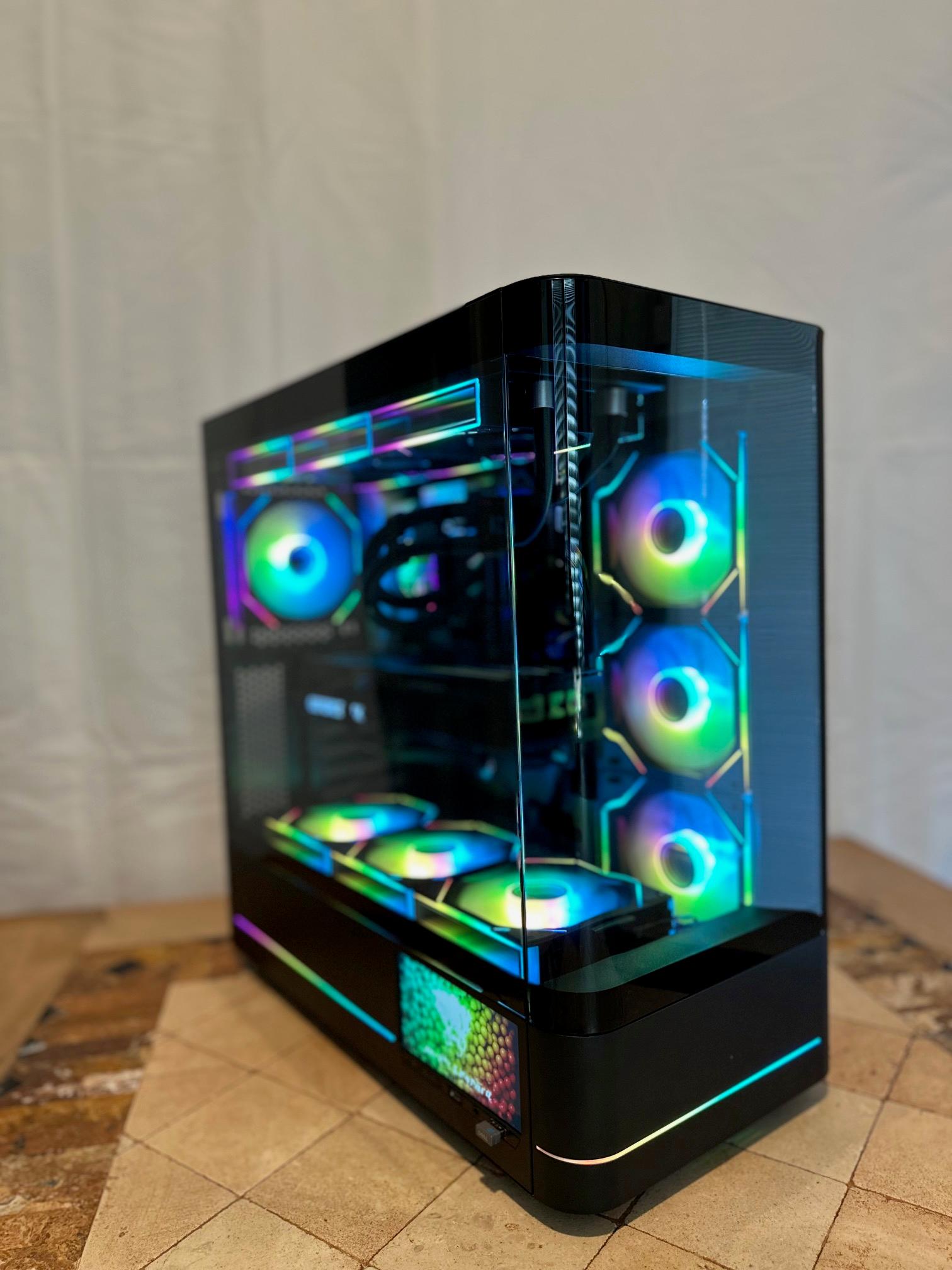 I9-12900K & RTX 5070 12GB / Mid Tower Gaming PC - 5.5" Integrated LCD
