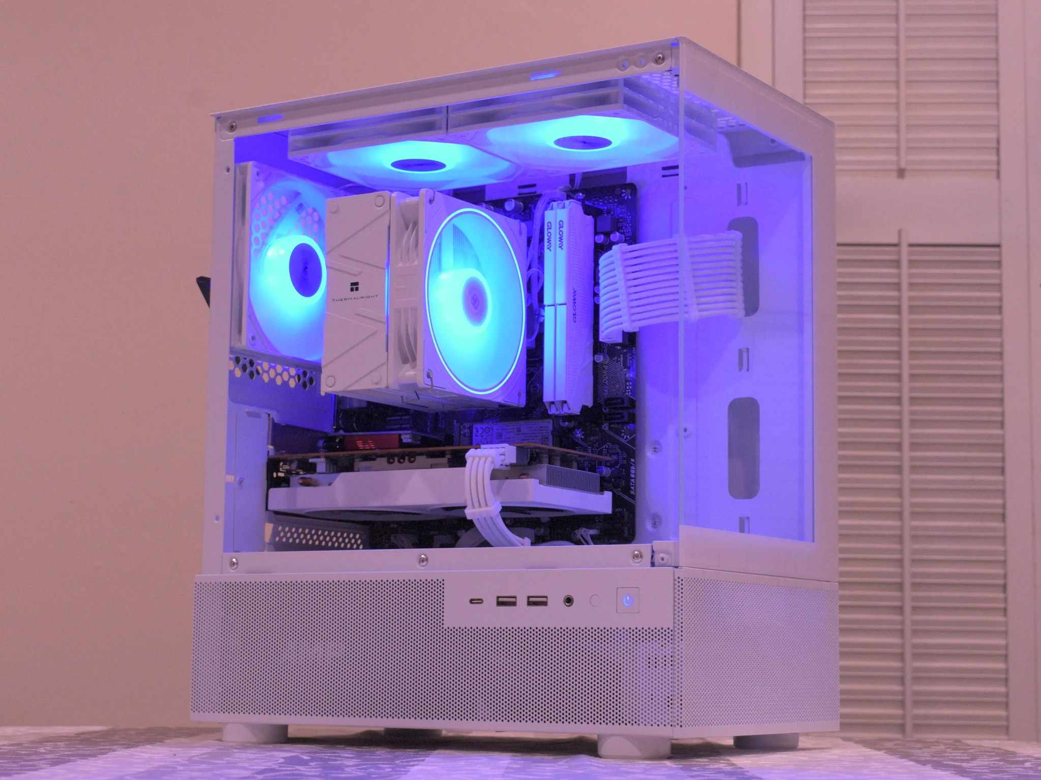 1080p Beast | Ryzen 5 3600 | RX 6600 8GB | 32GB DDR4 | 1TB nVME SSD | 1080p White RGB Gaming PC