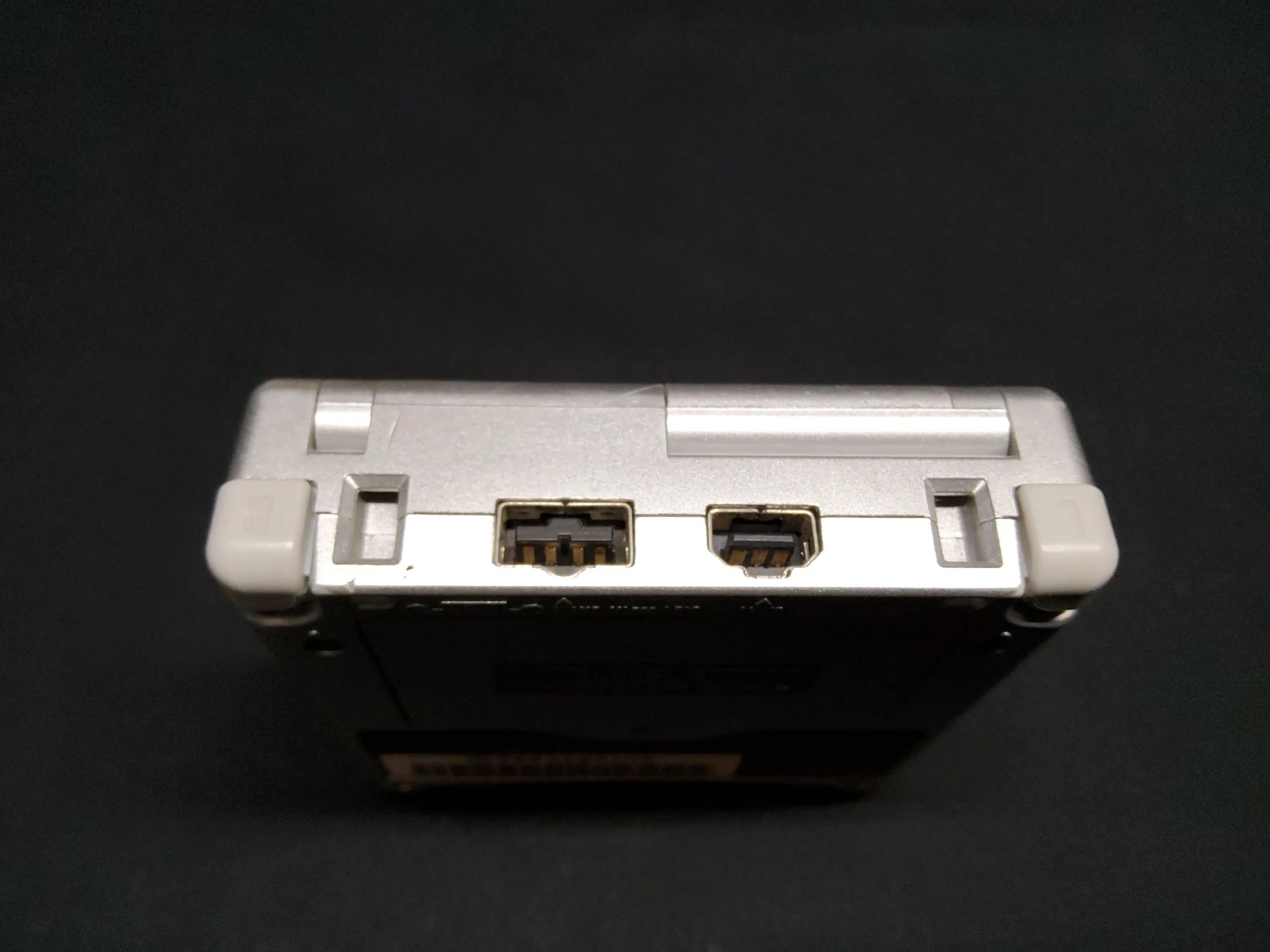 GameBoy Advance SP + The Legend of Zelda : The Minish Cap