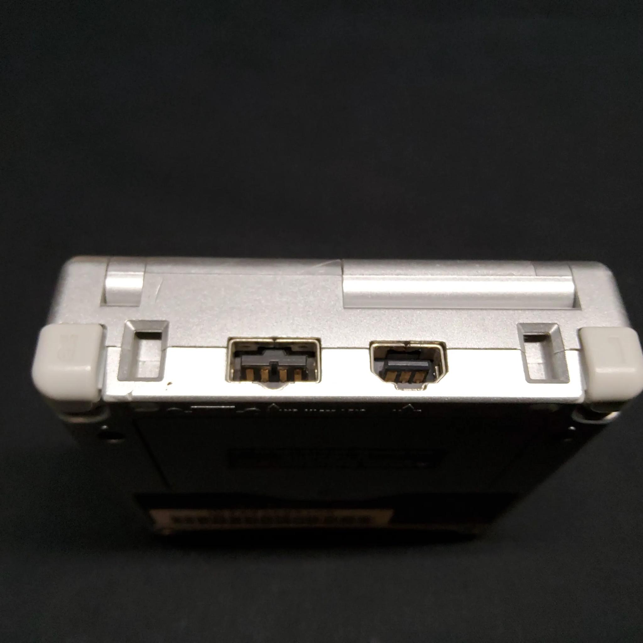 GameBoy Advance SP + The Legend of Zelda : The Minish Cap