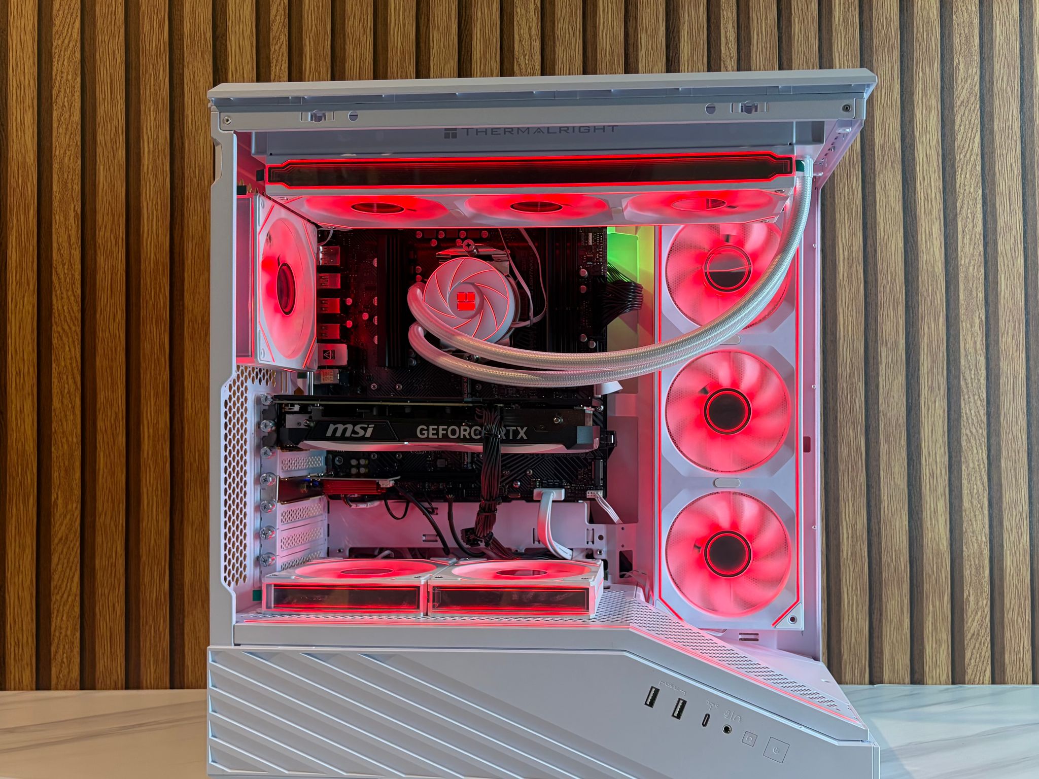 RTX 4070 | RYZEN 5 9600X | 16GB DDR5 | 1TB NVME | 650W | 360MM AIO | Windows 11 pro