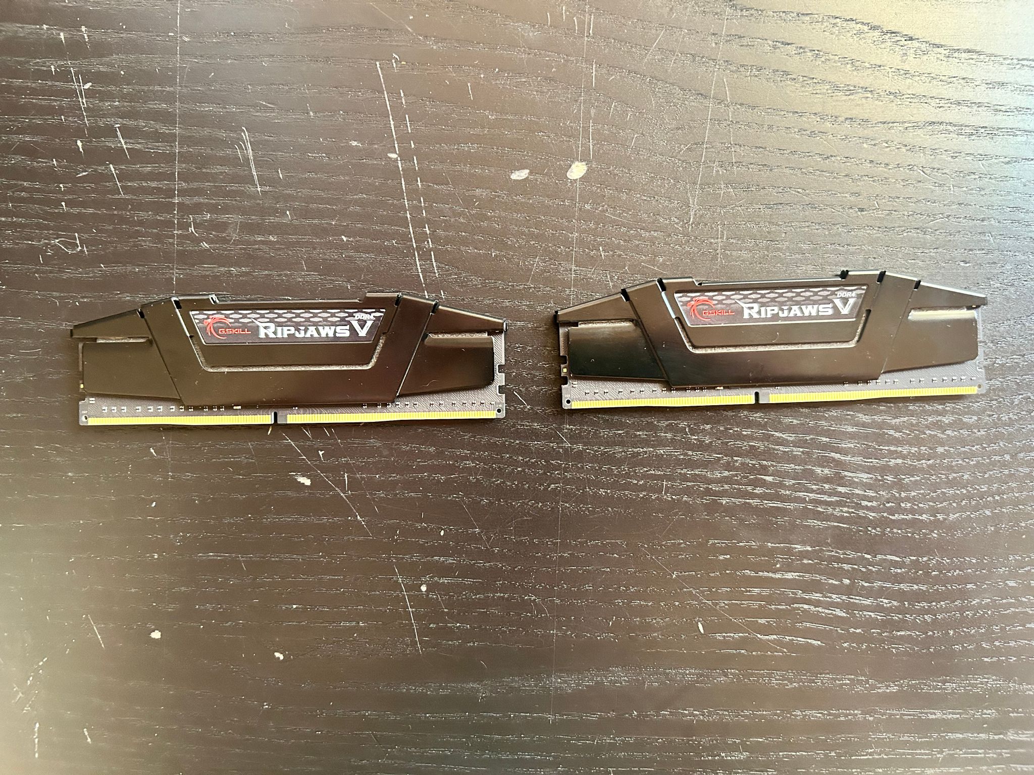 G. SKILL Ripjaws V Series 32GB (2 x 16GB) PC4-25600 (DDR4-3200) Memory