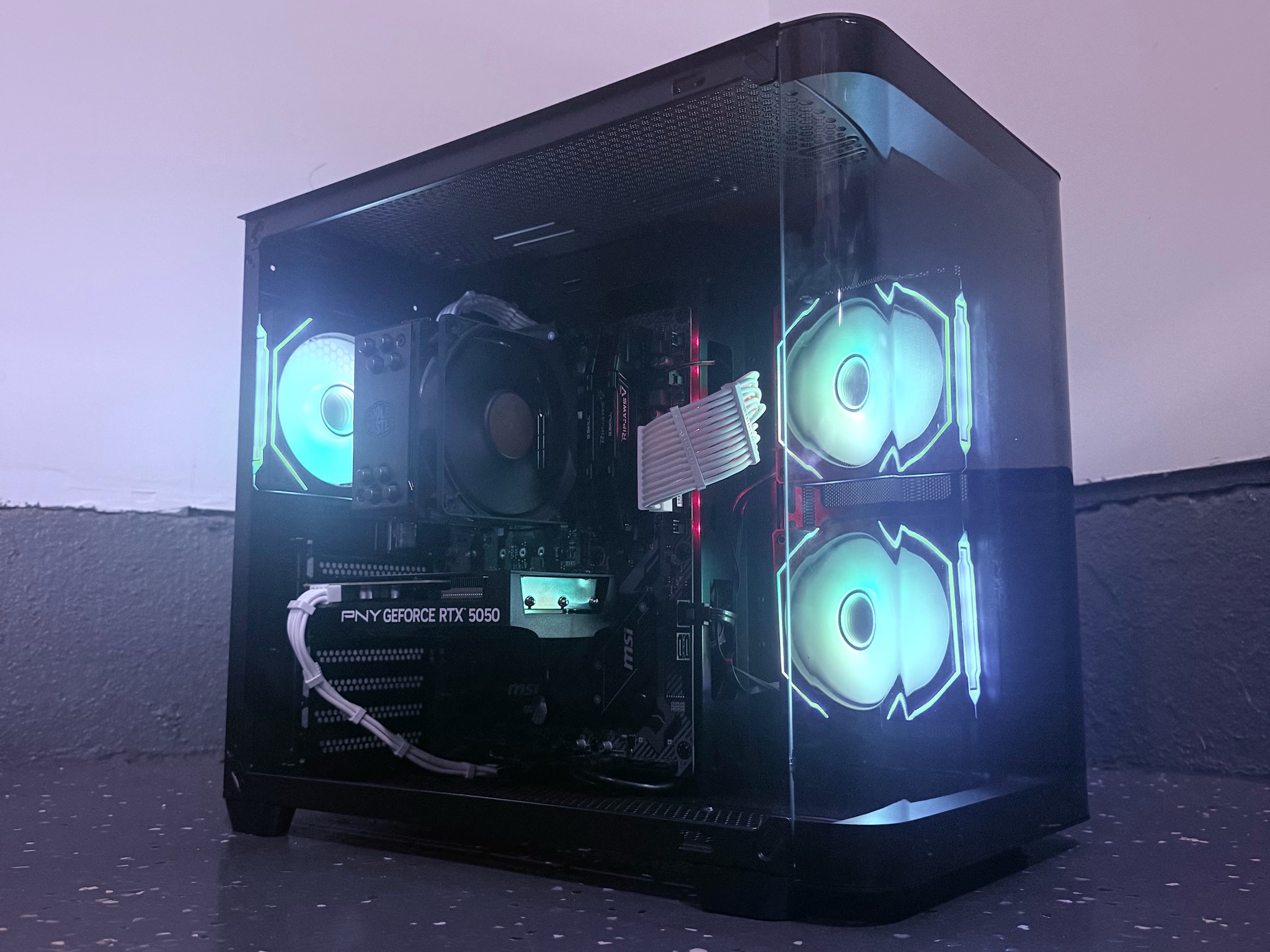 ❄️"Polar Shadow"⚫️| 1080p Gaming | RTX 5050 | Ryzen 7 3700X | 16GB Ram | 1TB SSD | Free ShIpping