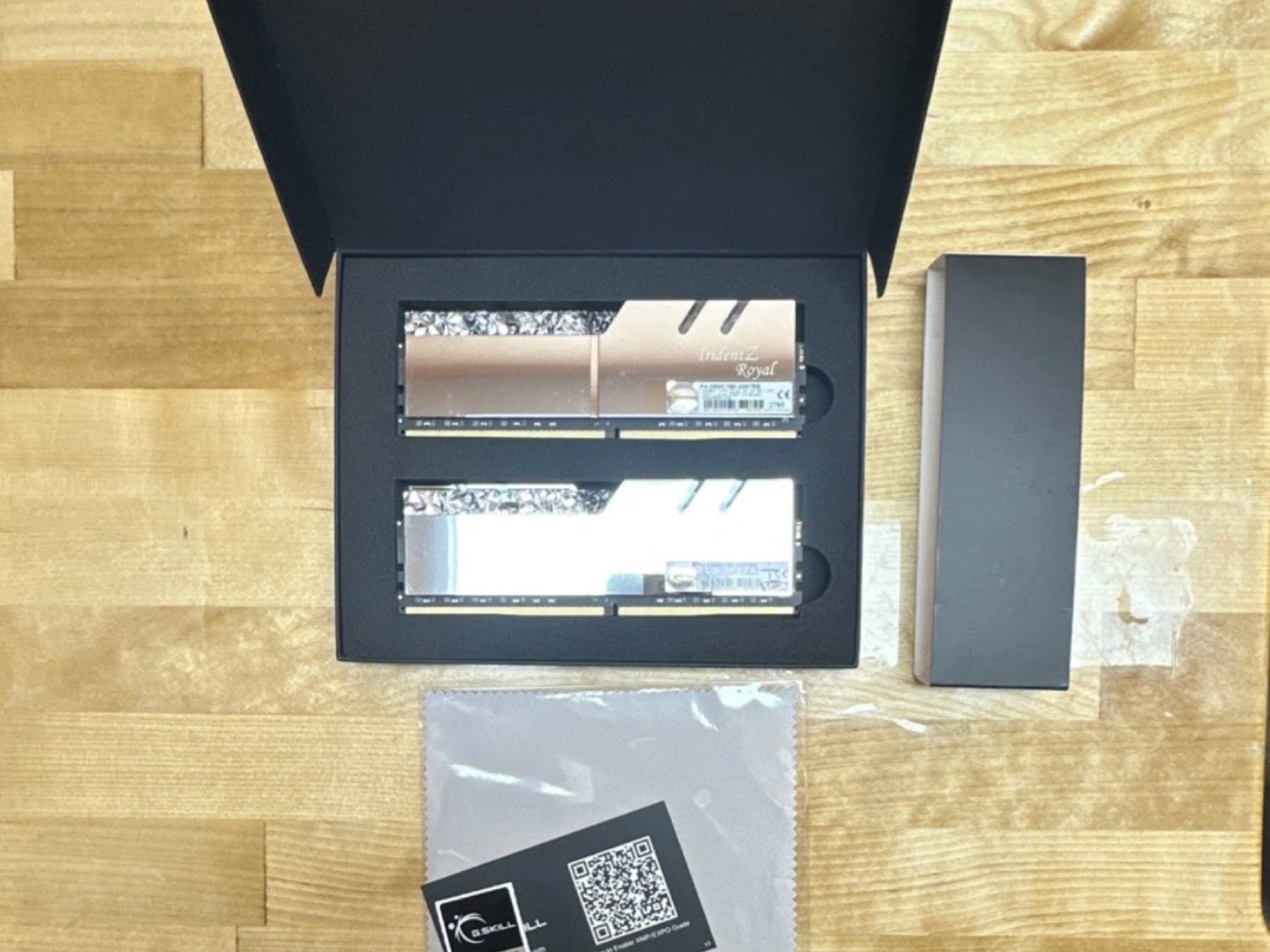 G.SKILL Trident Z Royal DDR4-3200 32GB (2x16GB) DIMM Intel XMP 2.0 RAM Kit