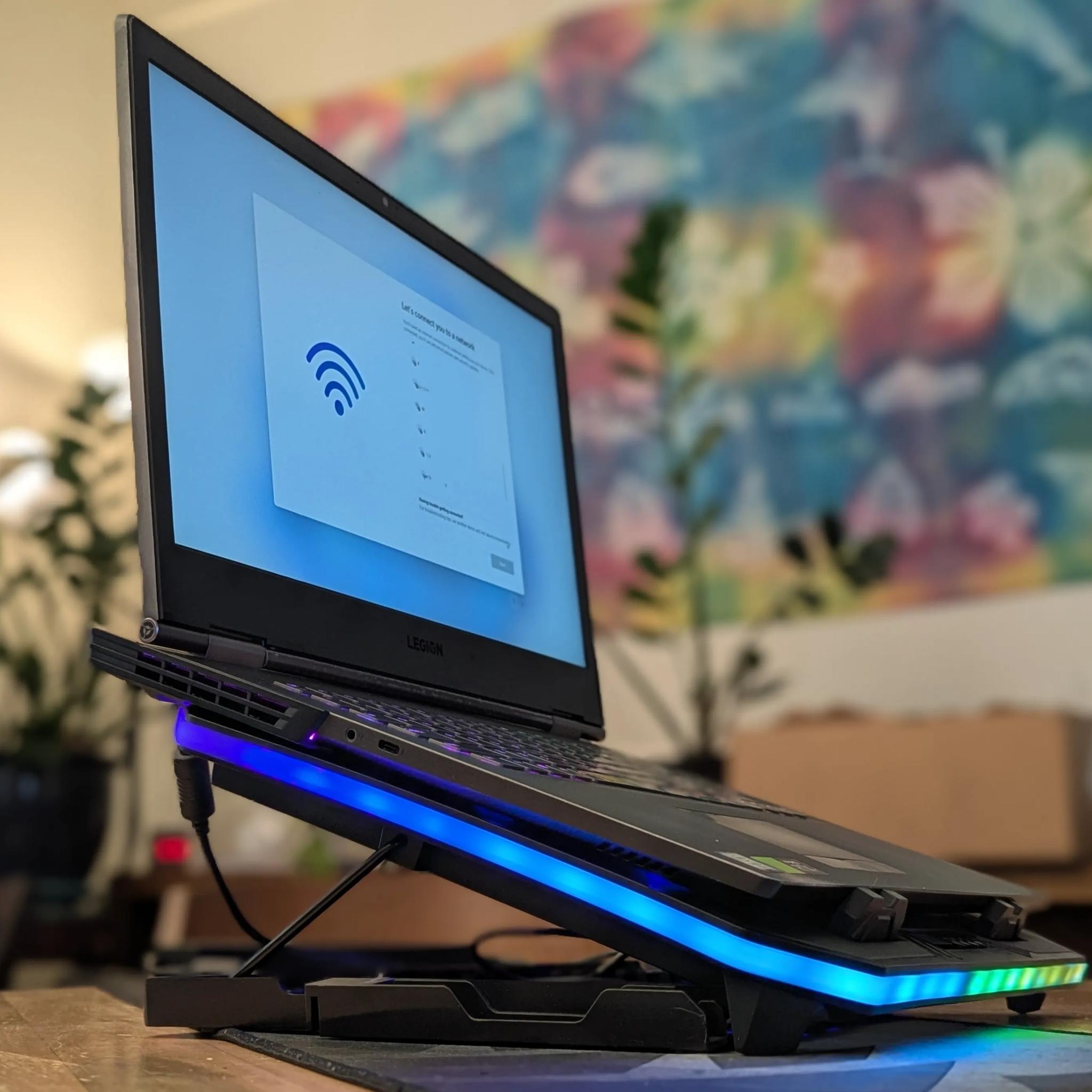 🔥 Lenovo Legion Y740 17" – RTX 2080 Gaming Beast + RGB Stand 💻