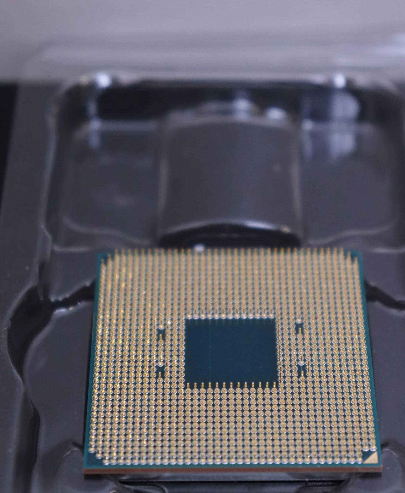 AMD Ryzen 7 5800X3D