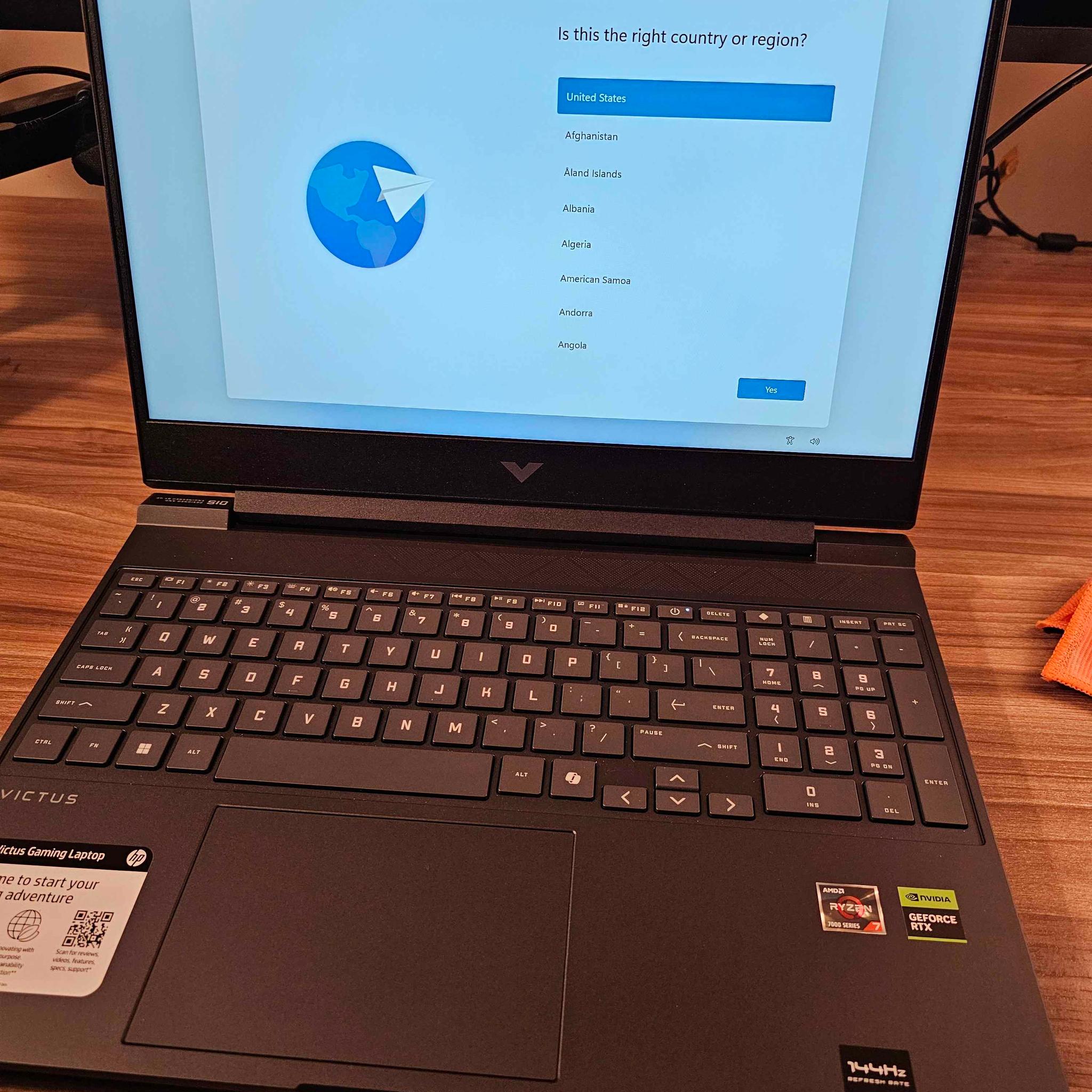 HP - Victus 15.6" - Ryzen 7 7445HS - RTX 4050 - 16GB DDR5 - 512GB SSD - Win 11 - Mica Silver