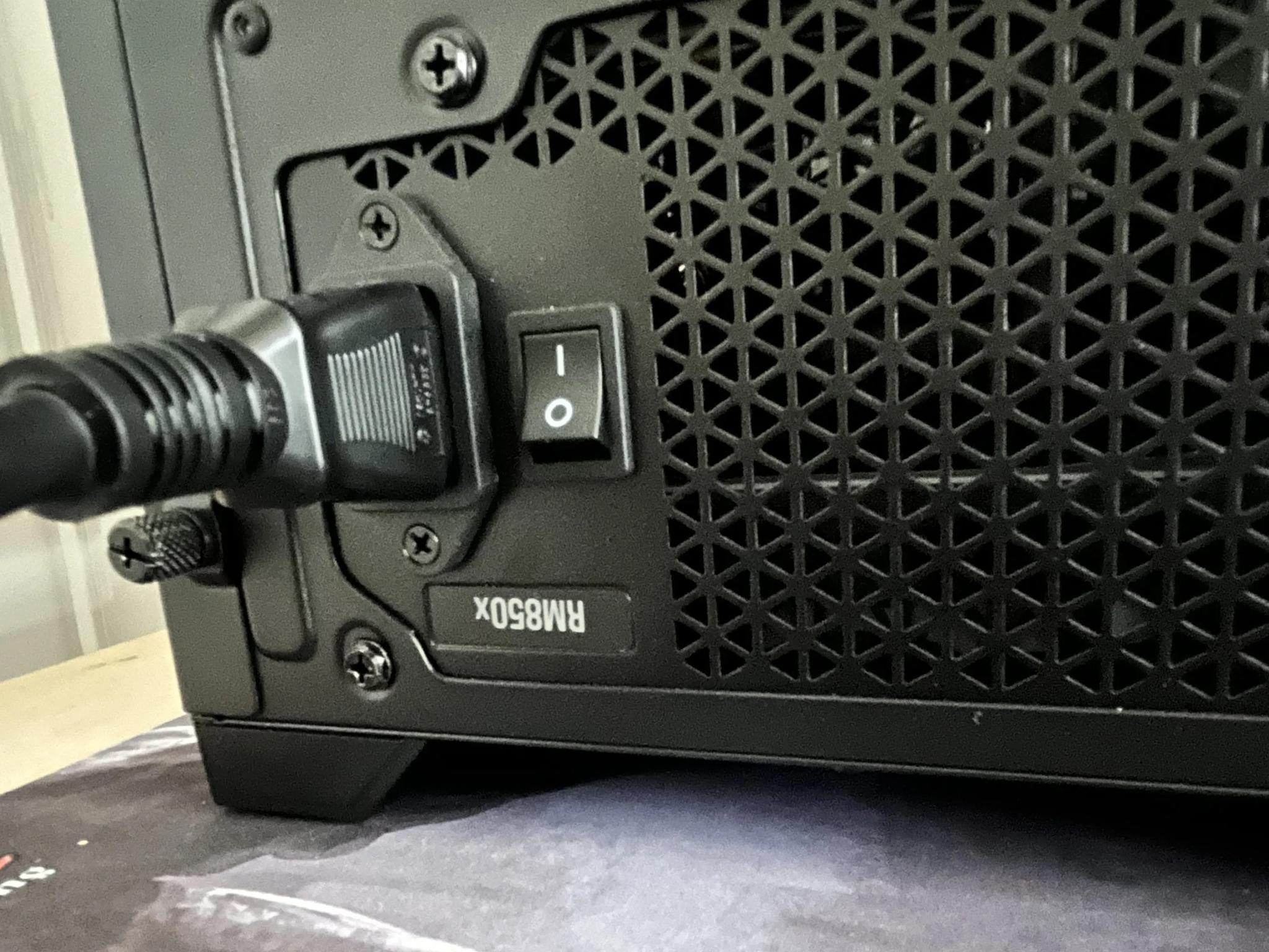 Asus Rog Strix B550 Ryzen 9 5900x + Rx 6700 XT