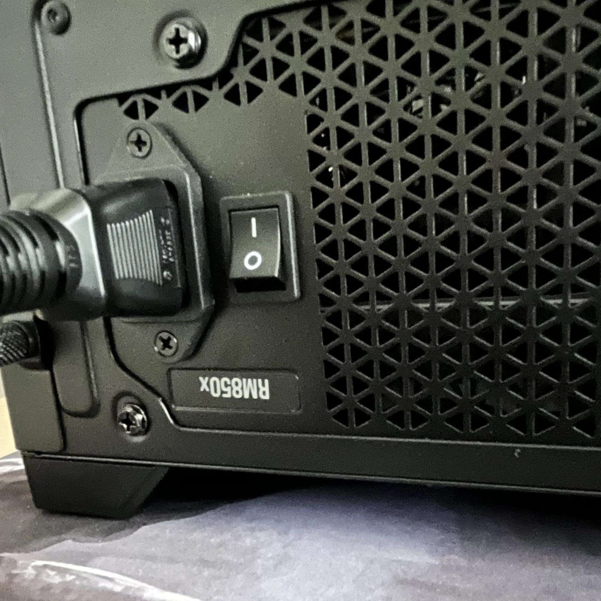 Asus Rog Strix B550 Ryzen 9 5900x + Rx 6700 XT