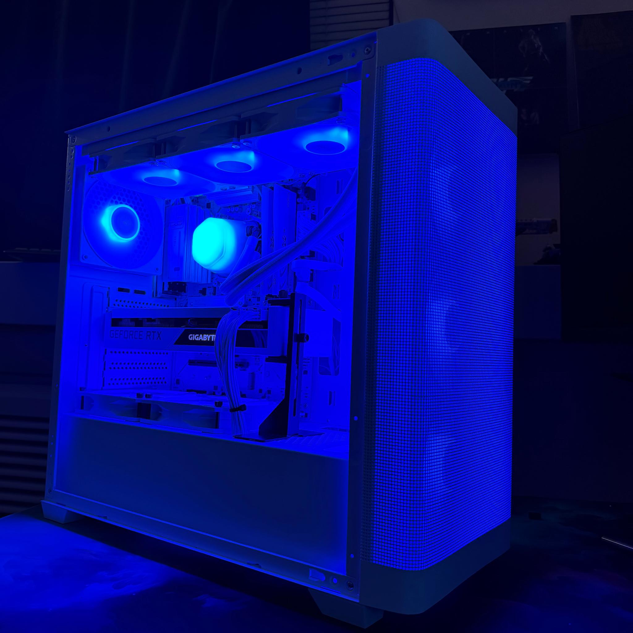 🧊❄️ All White AM5 gaming build! Ryzen 5 8600G | 32GB DDR5 | 1TB NVME SSD | 3070 ❄️🧊