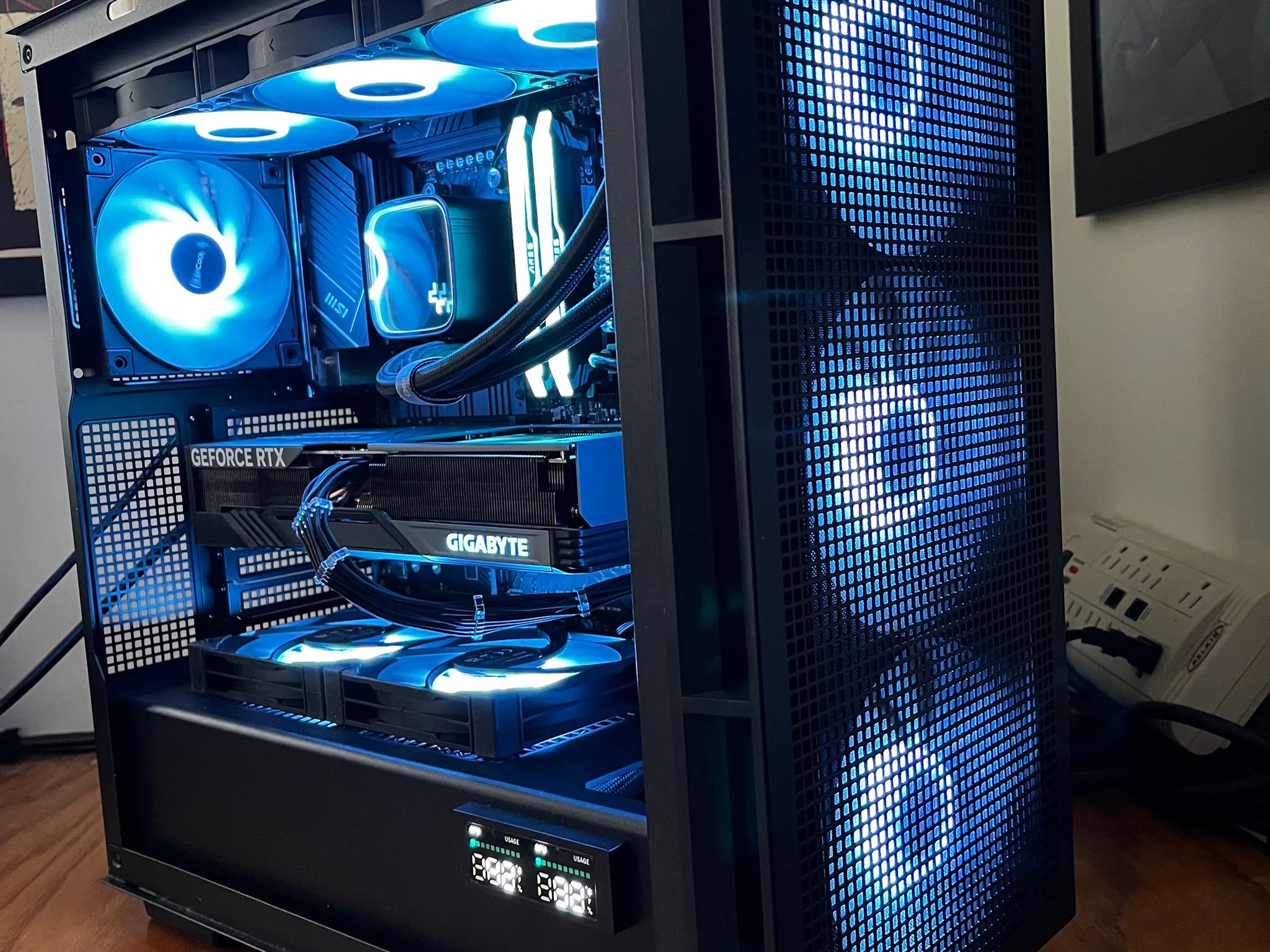 The Raven - Ryzen 5 7600X | RTX 4070 Ti OC | 32GB DDR5 @ 6000MT/s | 2TB storage | 850W PSU