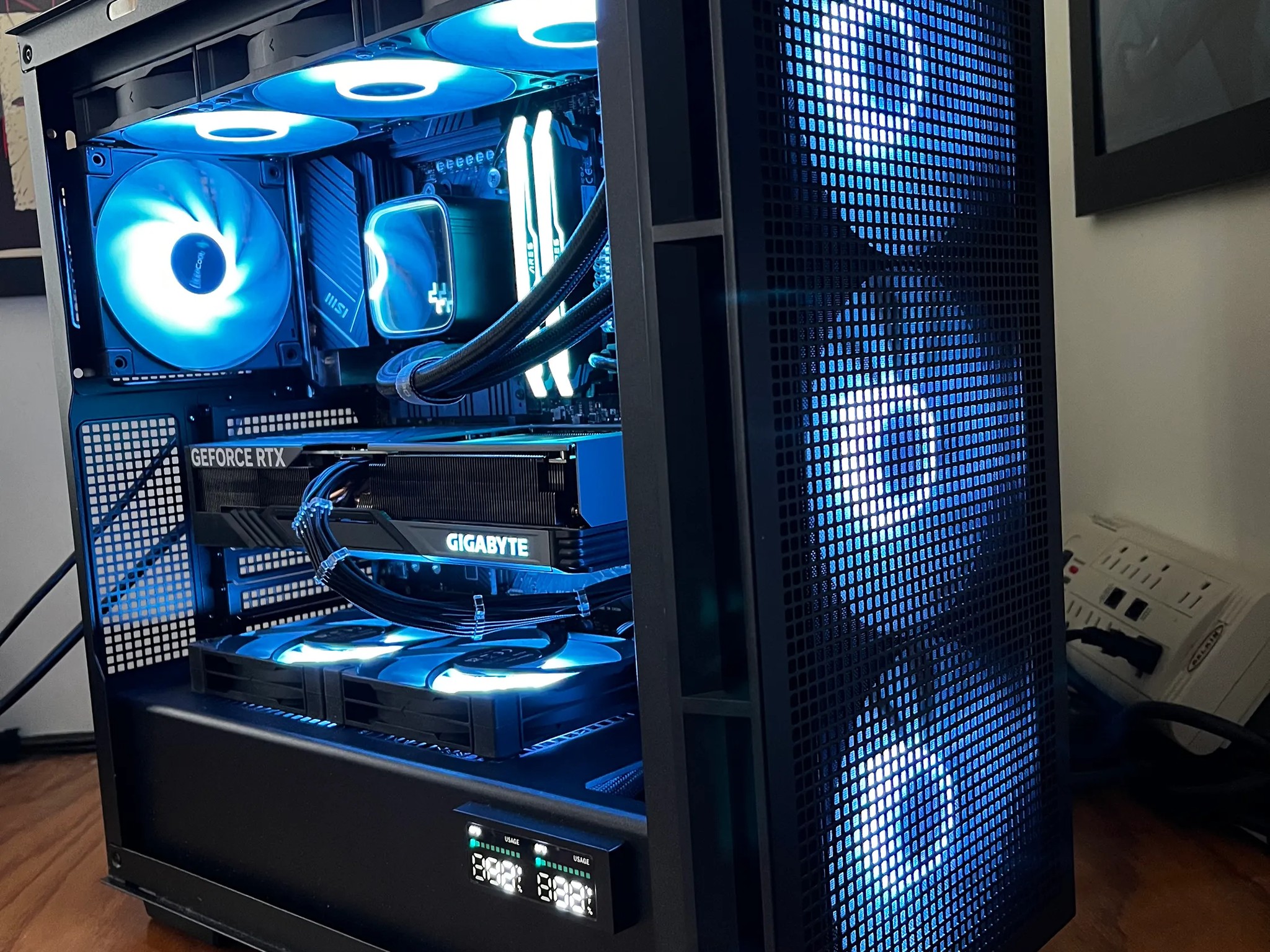The Raven - Ryzen 5 7600X | RTX 4070 Ti OC | 32GB DDR5 @ 6000MT/s | 2TB storage | 850W PSU