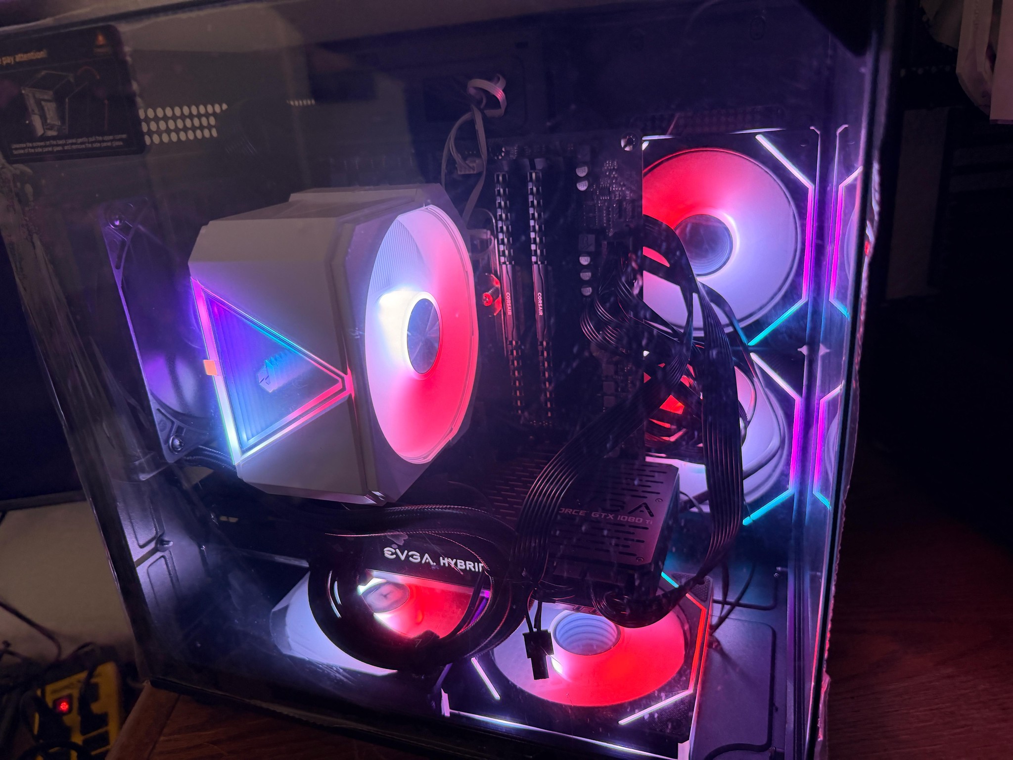 Gaming PC Ryzen 5 3600 RX 580 8GB 16GB RAM WiFi RGB 240GB SSD + 1TB HDD Win11