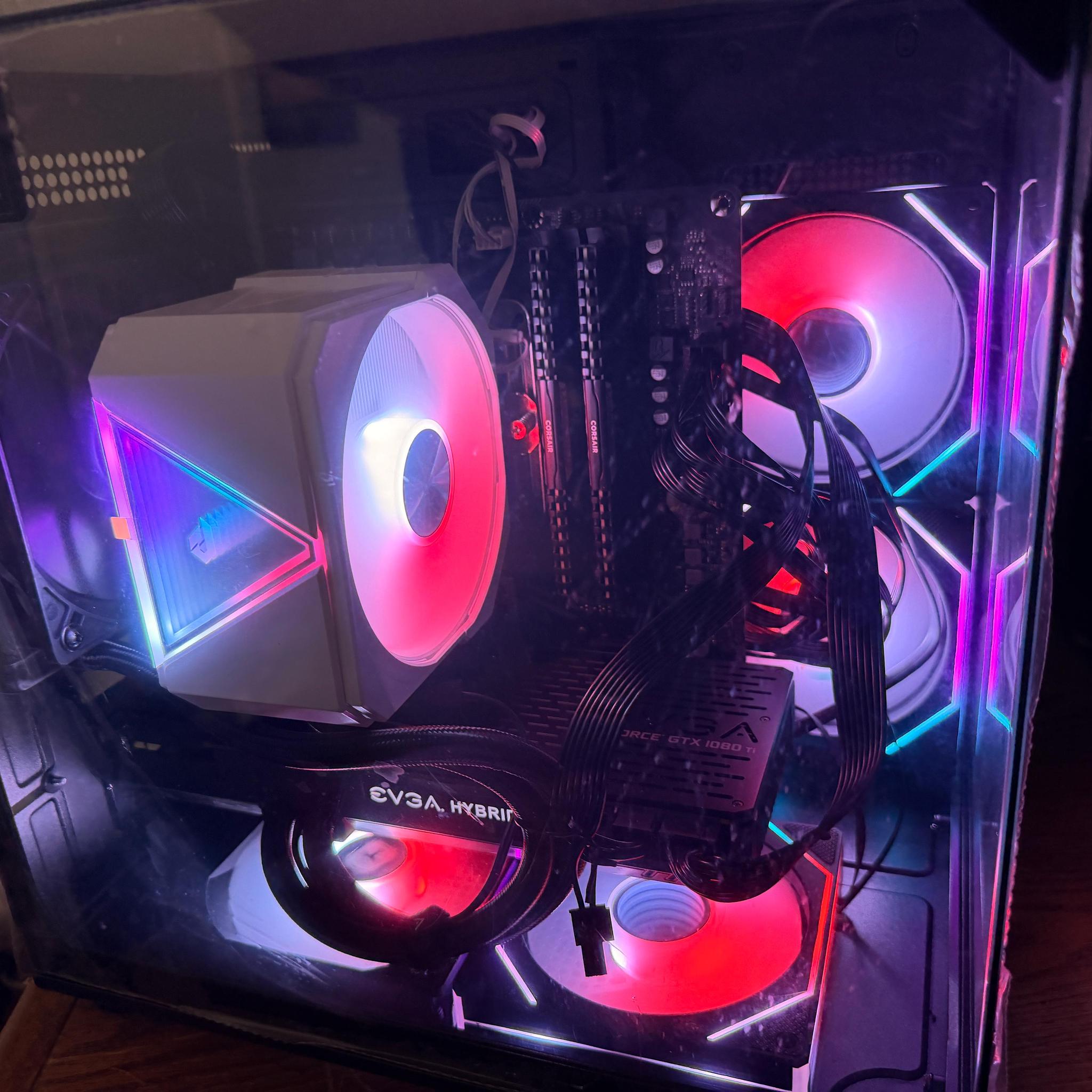 Gaming PC Ryzen 5 3600 RX 580 8GB 16GB RAM WiFi RGB 240GB SSD + 1TB HDD Win11