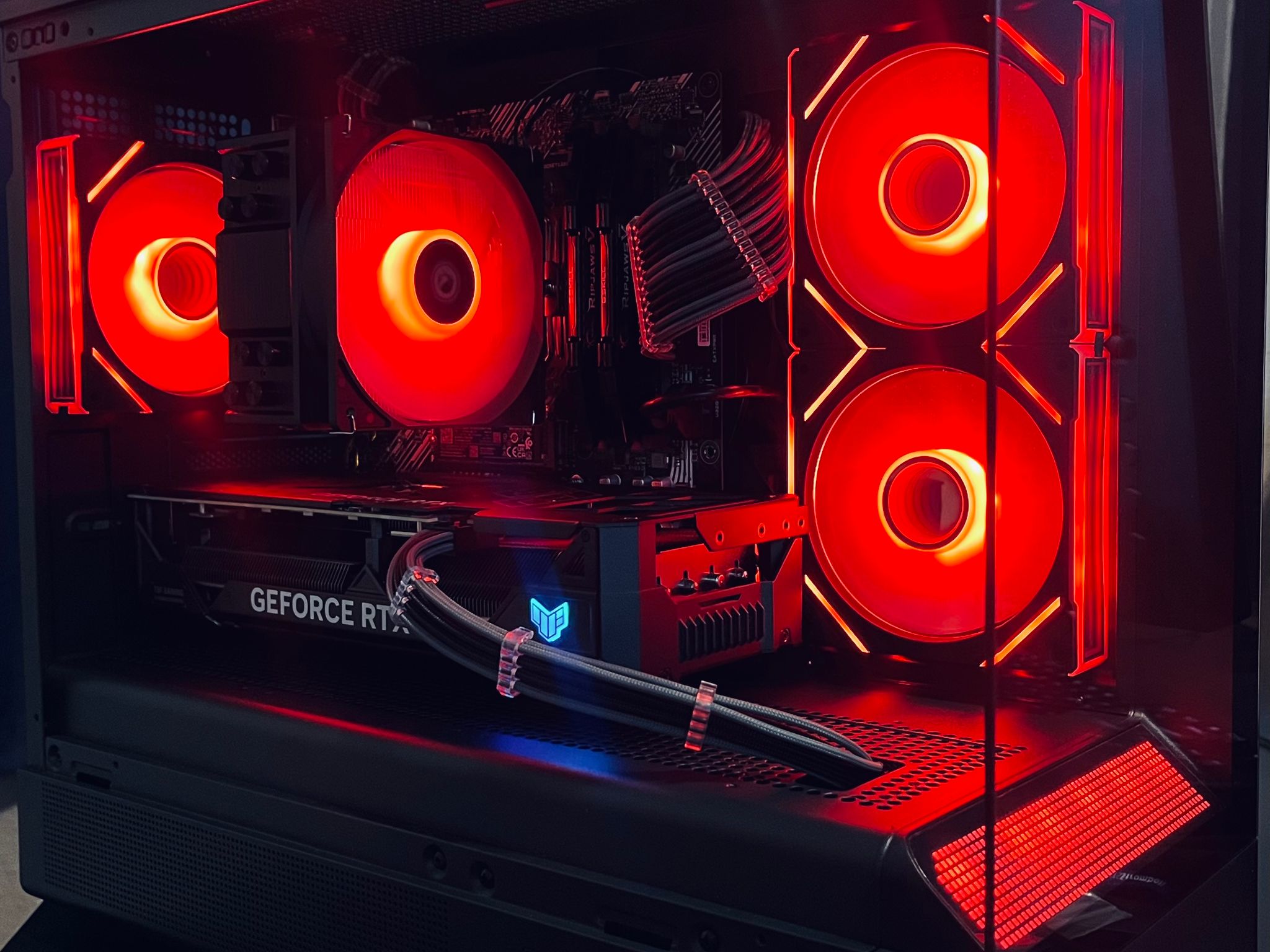 Pro Gaming PC |RTX 4070 // Ryzen 7 3700x // 32GB DDR4|