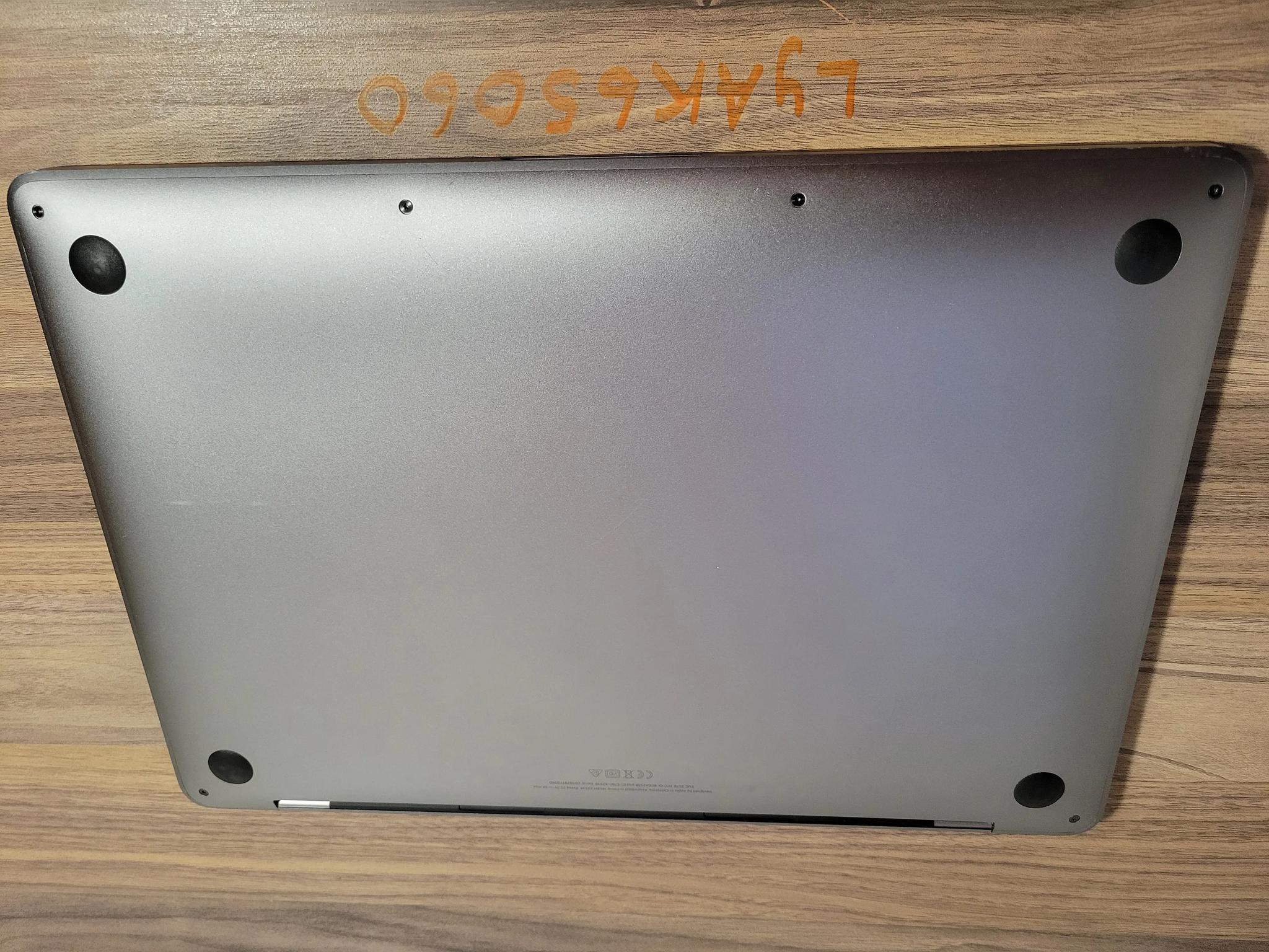 Apple Macbook Pro Laptop 2020 13-inch - 512GB - M1 Cpu - 8Gb ram