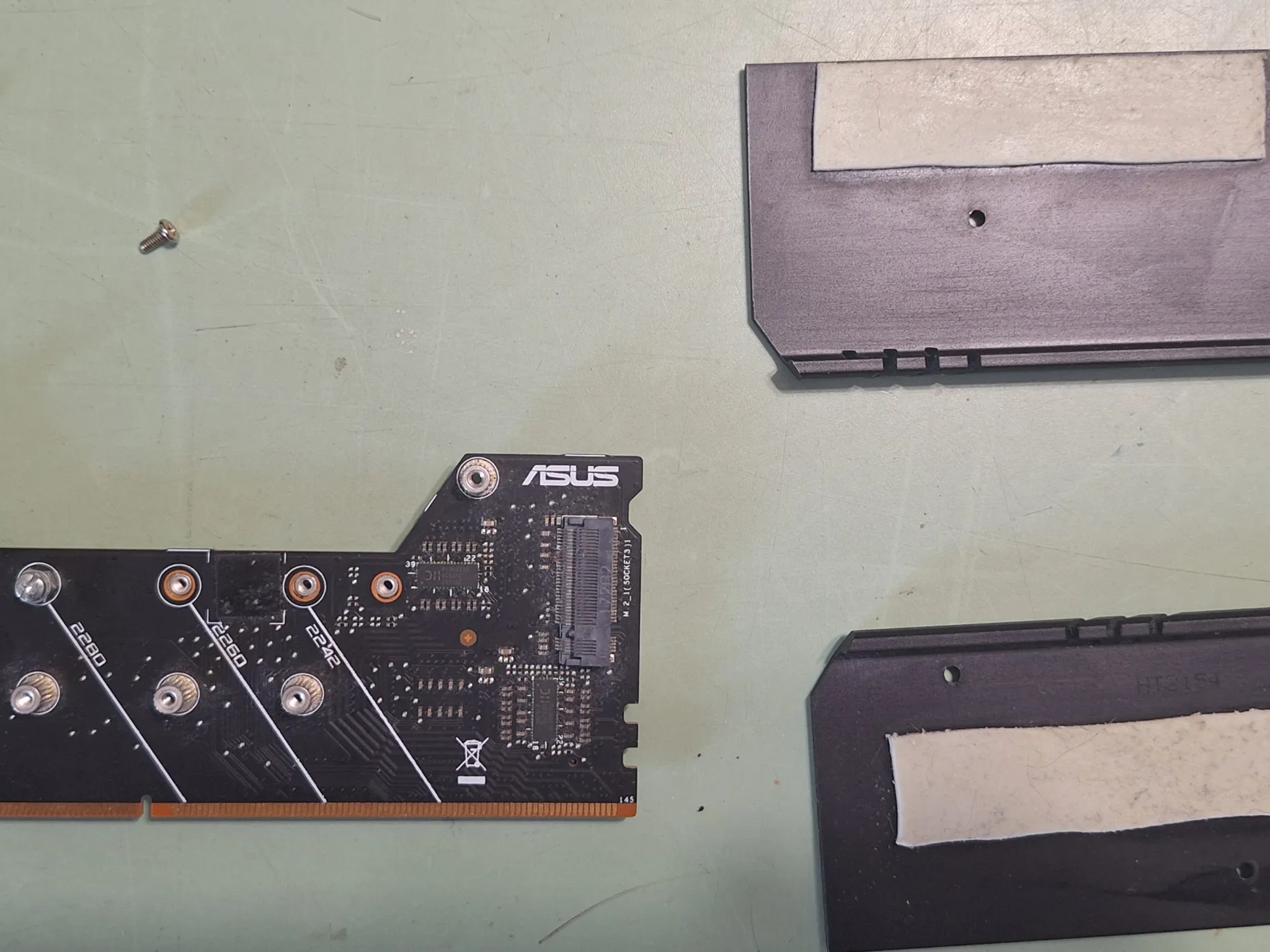 CROSSHAIR VIII EXTREME AM4 X570 Motherboard with 32gigs DDR4 Ram