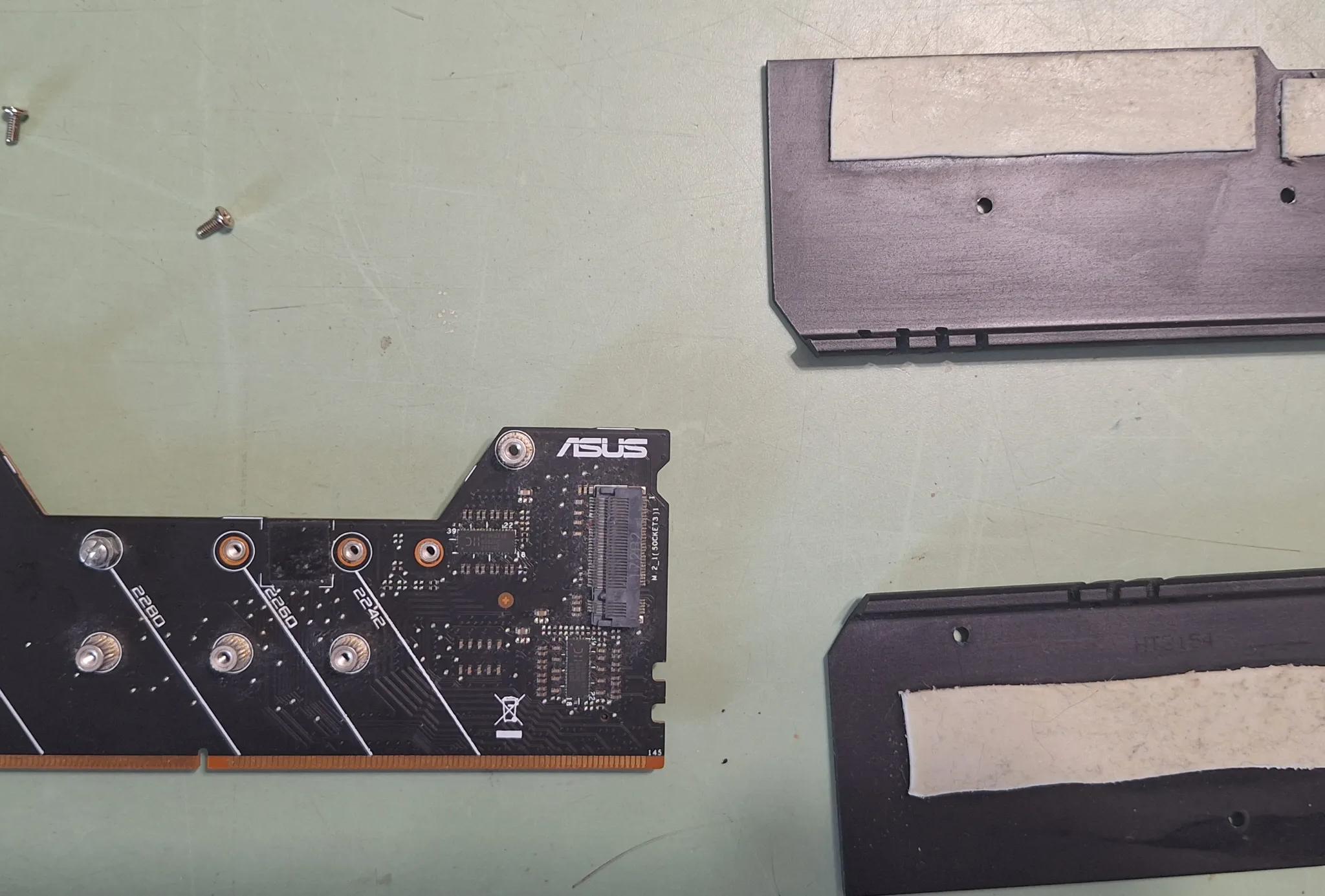 CROSSHAIR VIII EXTREME AM4 X570 Motherboard with 32gigs DDR4 Ram