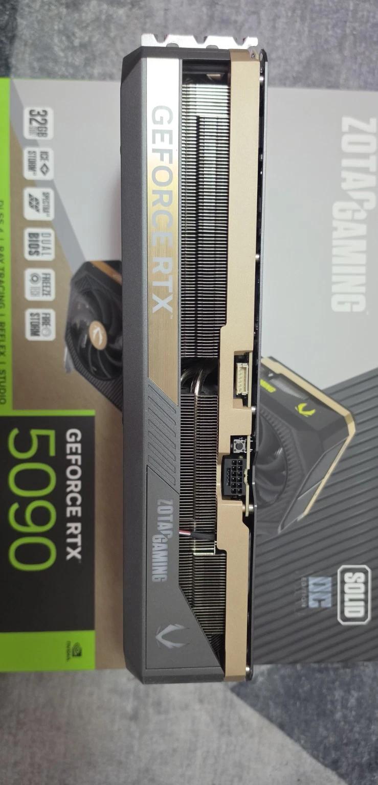 ZOTAC GAMING GeForce RTX 5090 SOLID OC
