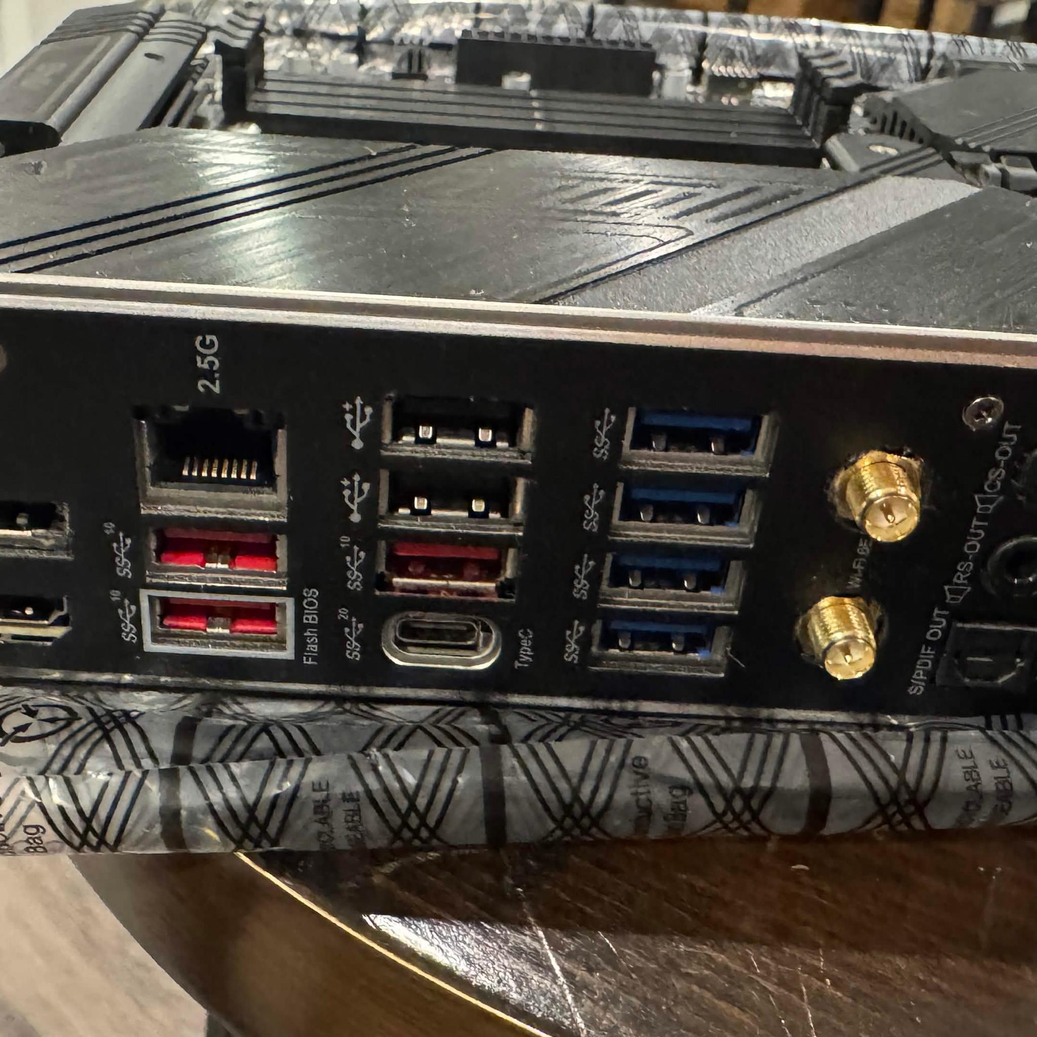 MSI MAG B650 TOMAHAWK WIFI