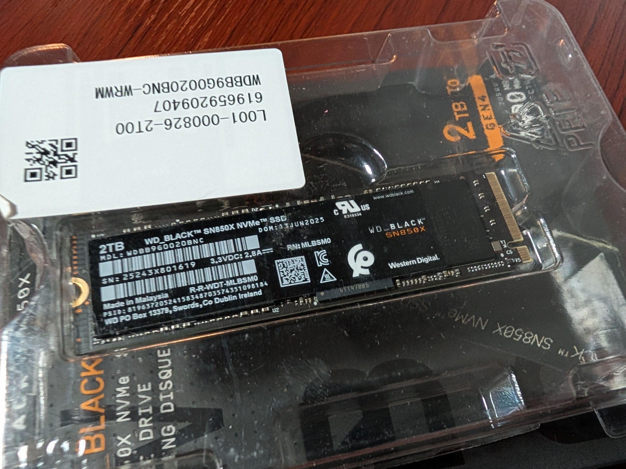 Western Digital WD_Black SN850X 2TB M.2 PCIe 4.0 NVMe SSD