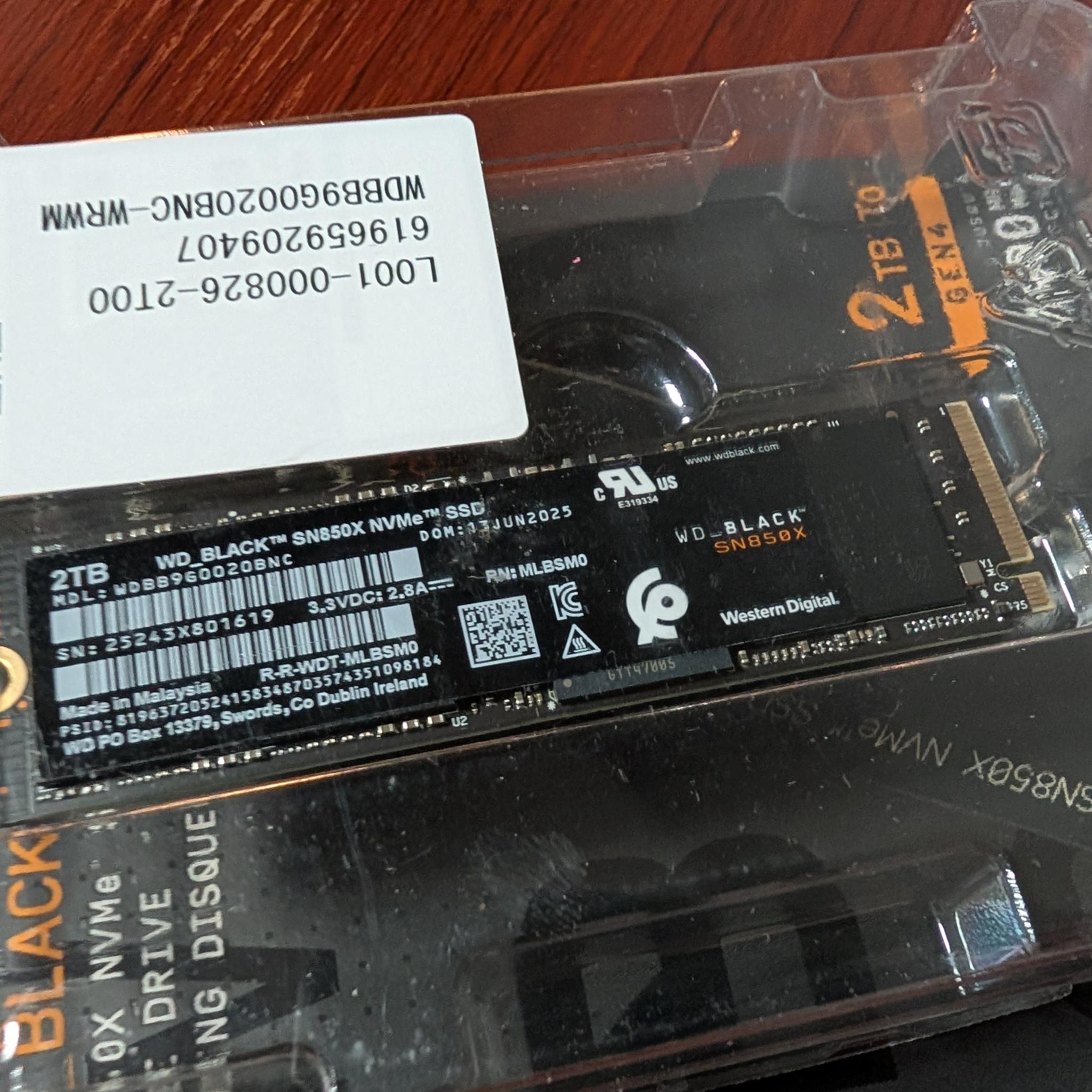 Western Digital WD_Black SN850X 2TB M.2 PCIe 4.0 NVMe SSD
