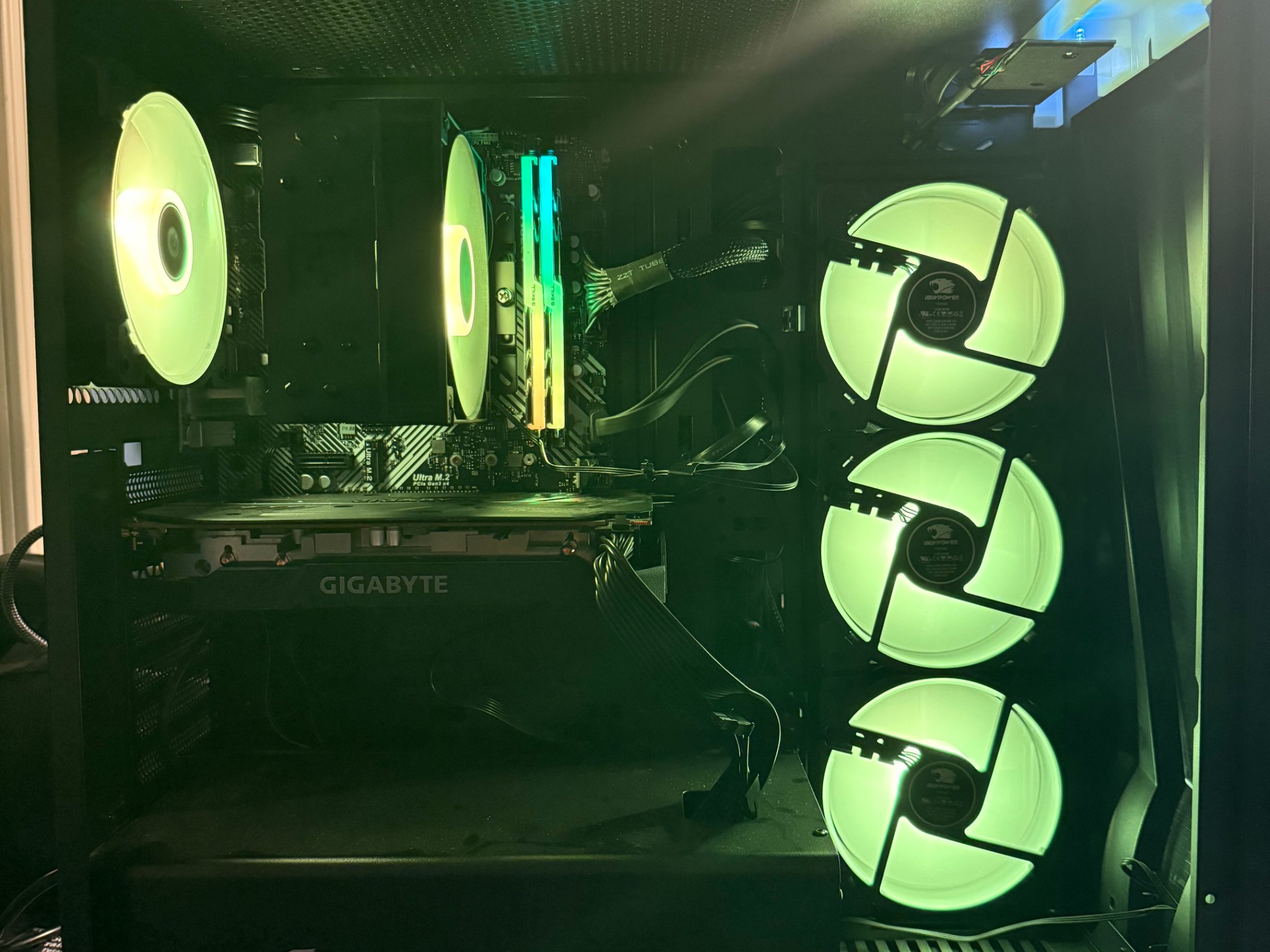 Starter Gaming PC!! Run any modern games perfect!