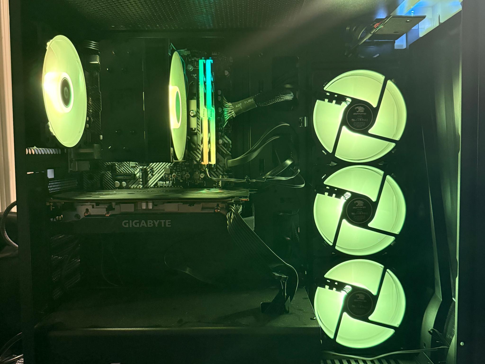 Starter Gaming PC!! Run any modern games perfect!