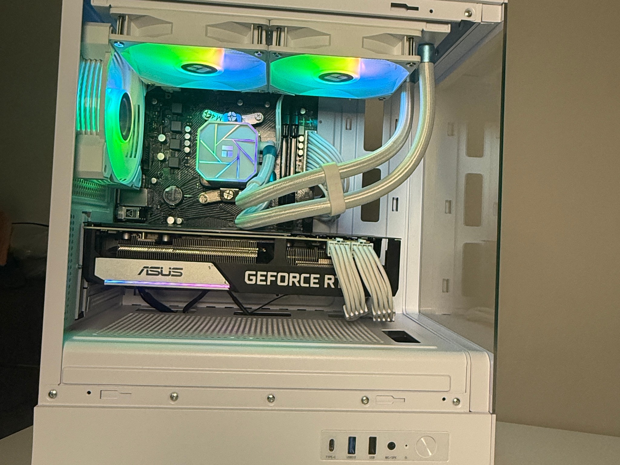 Rtx 3060 12gb |Intel i3 12100| 32gb Ram| 1080p Gaming PC Budget Banger All White