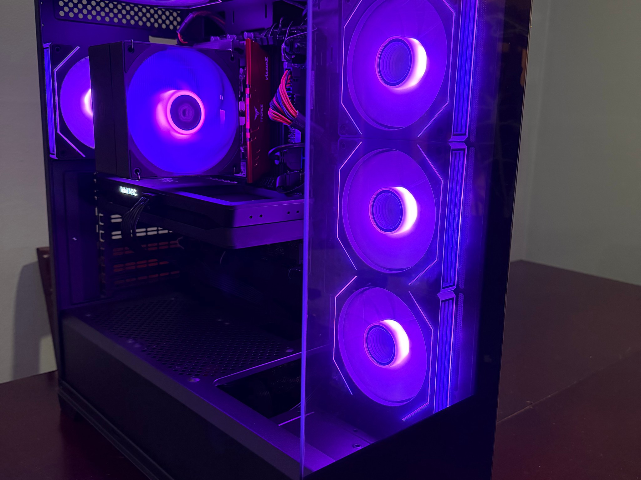 I5 12400F - Intel Arc B580 12gb - 16gb ddr4 3200mhz - 512gb m.2 ssd - windows 10 - custom gaming pc