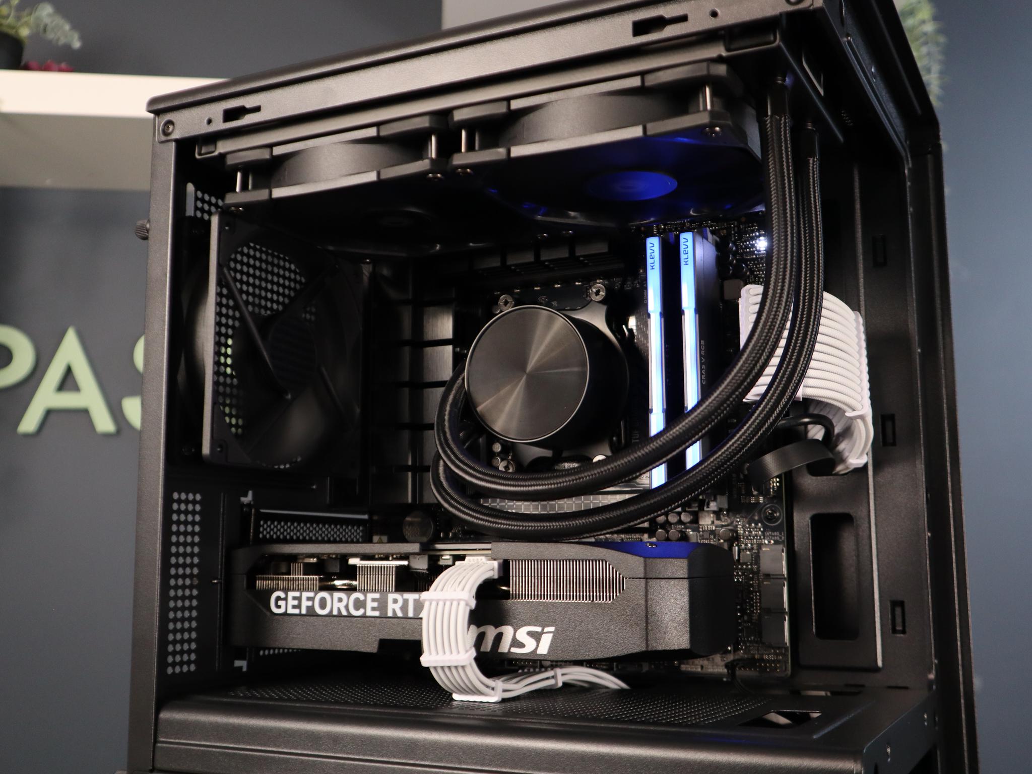 BRAND NEW 5070 GAMING PC | 9600X | 32GB DDR5 | 1TB NVME | 240MM AIO | 850W PSU |