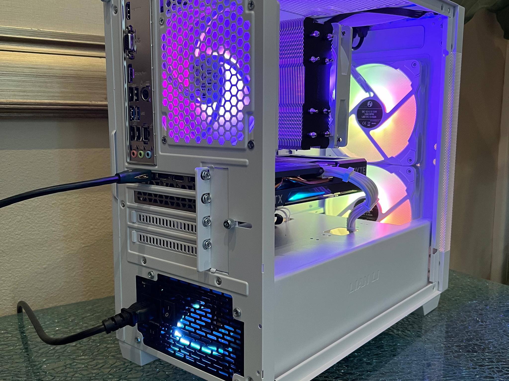 Intel i5 12400F / RTX 3060 / 16GB RAM / 1TB SSD / Custom White Gaming PC