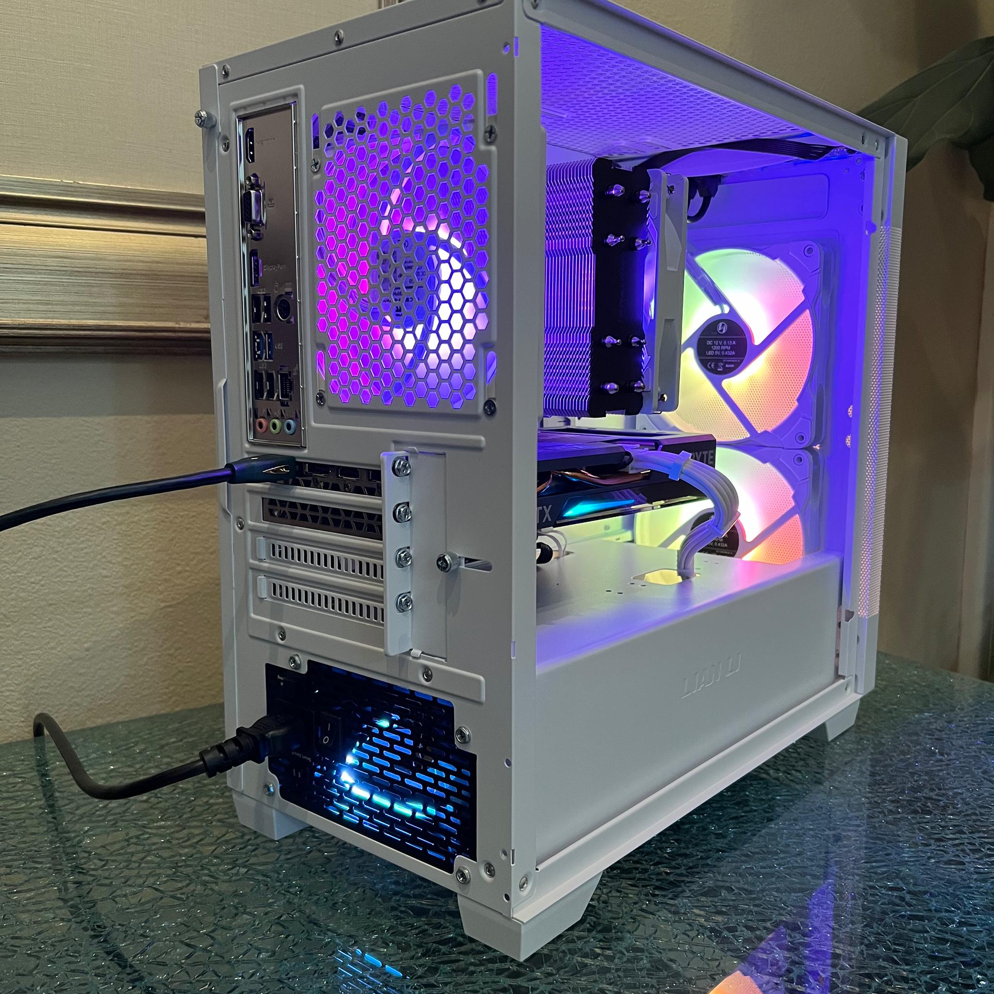 Intel i5 12400F / RTX 3060 / 16GB RAM / 1TB SSD / Custom White Gaming PC